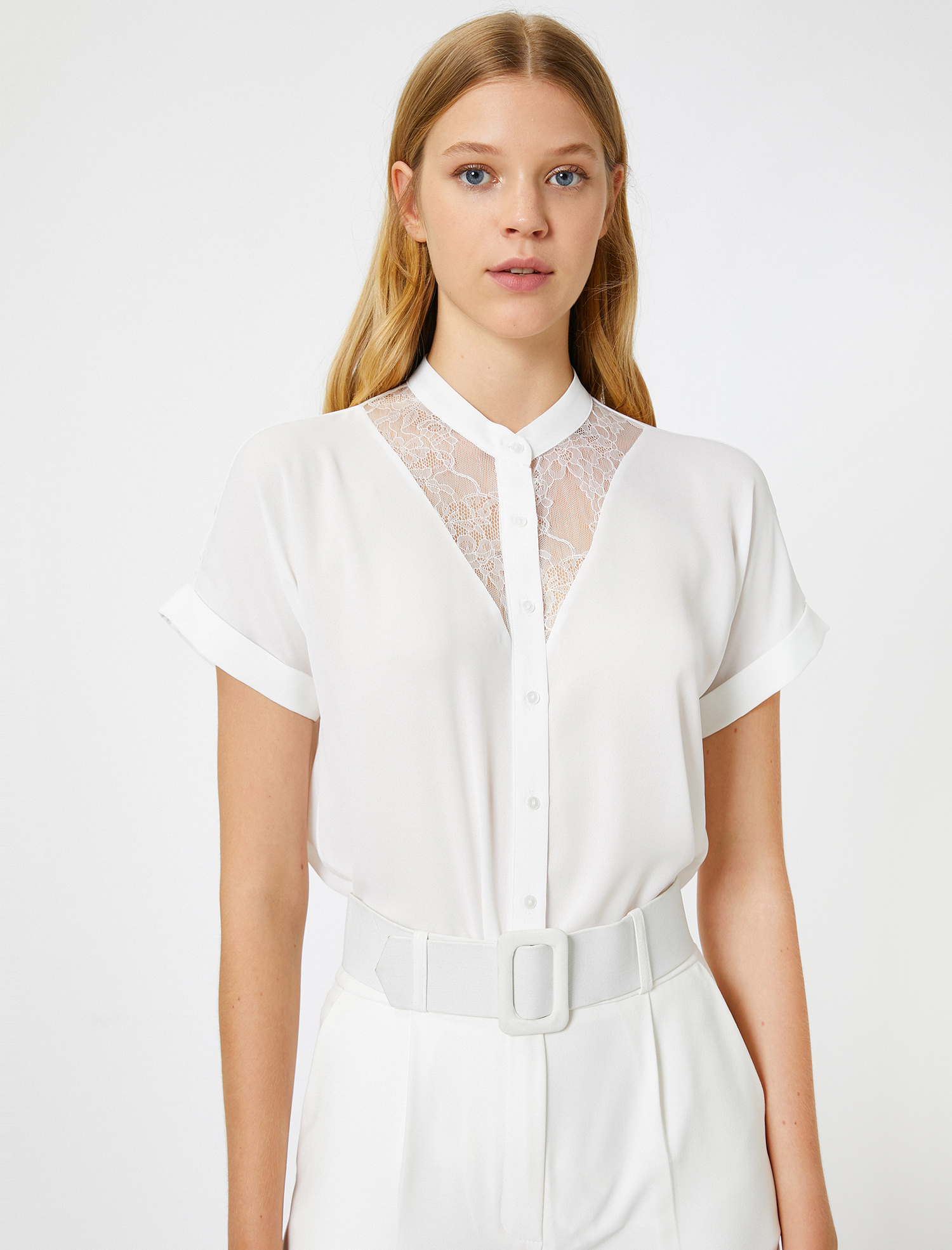   Dantel Detaylı Bluz