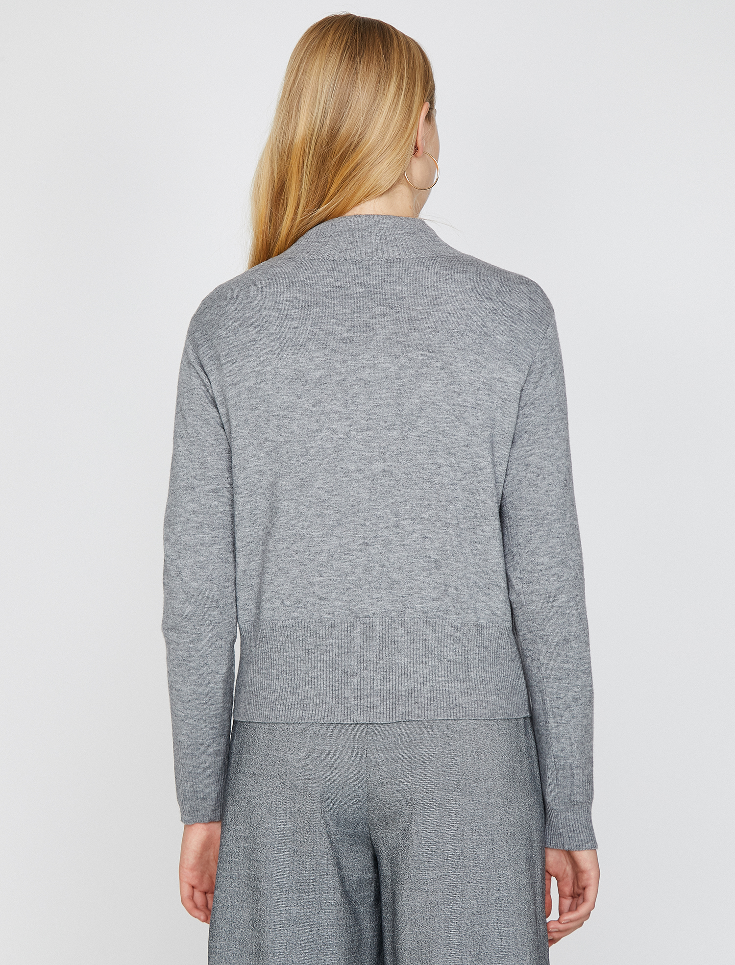 Taş Detaylı Triko Kazak