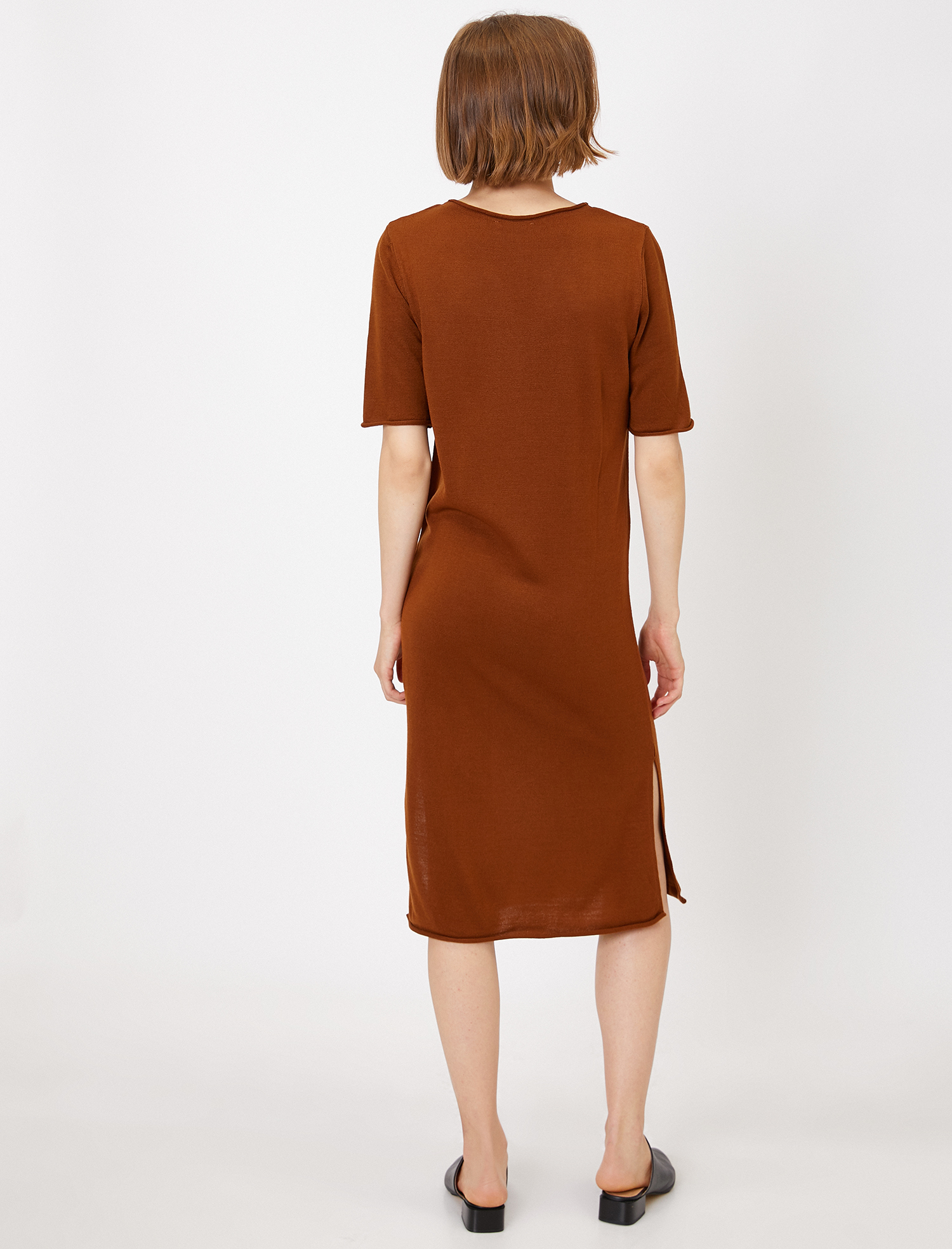   Yırtmaç Detaylı Triko Elbise