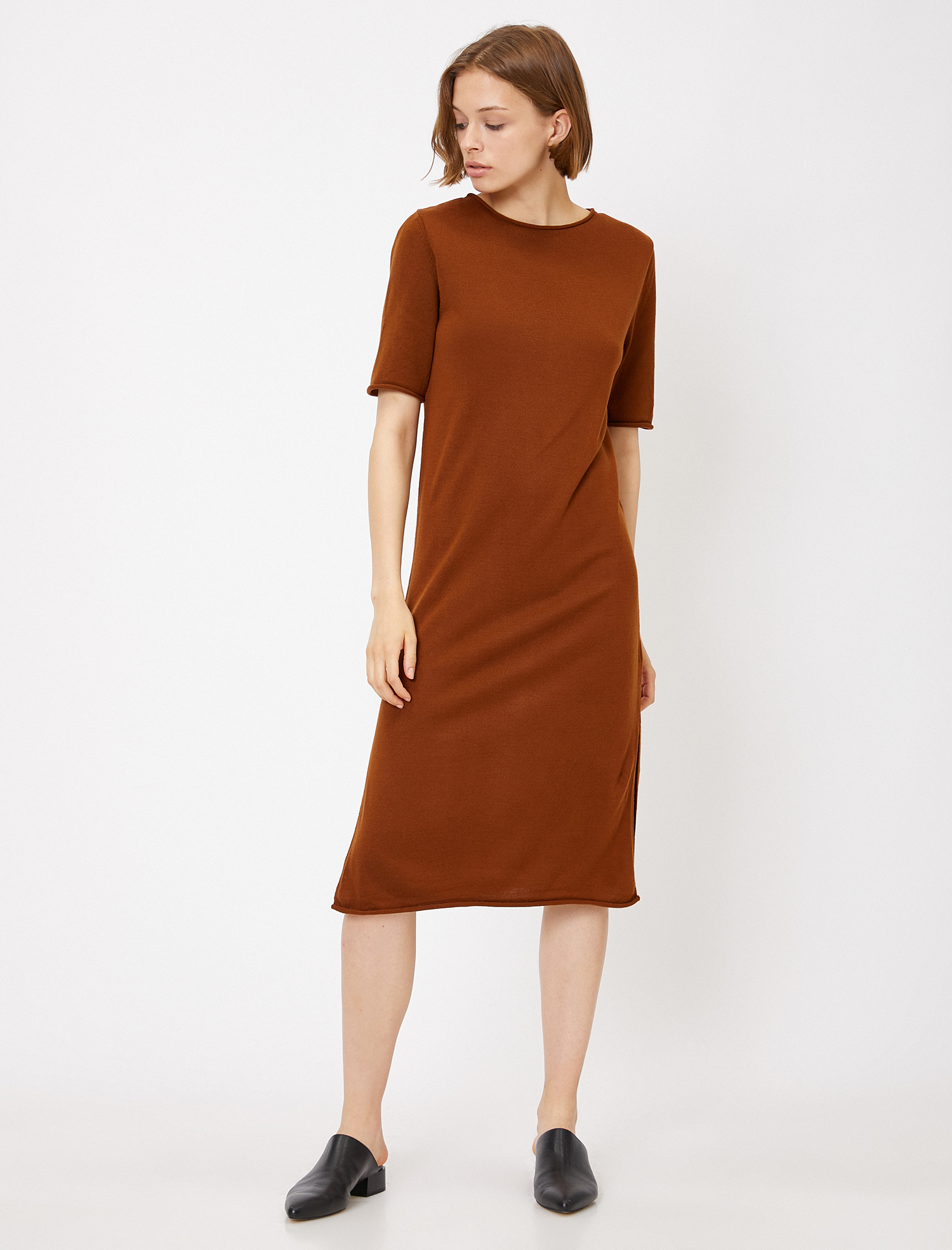   Yırtmaç Detaylı Triko Elbise