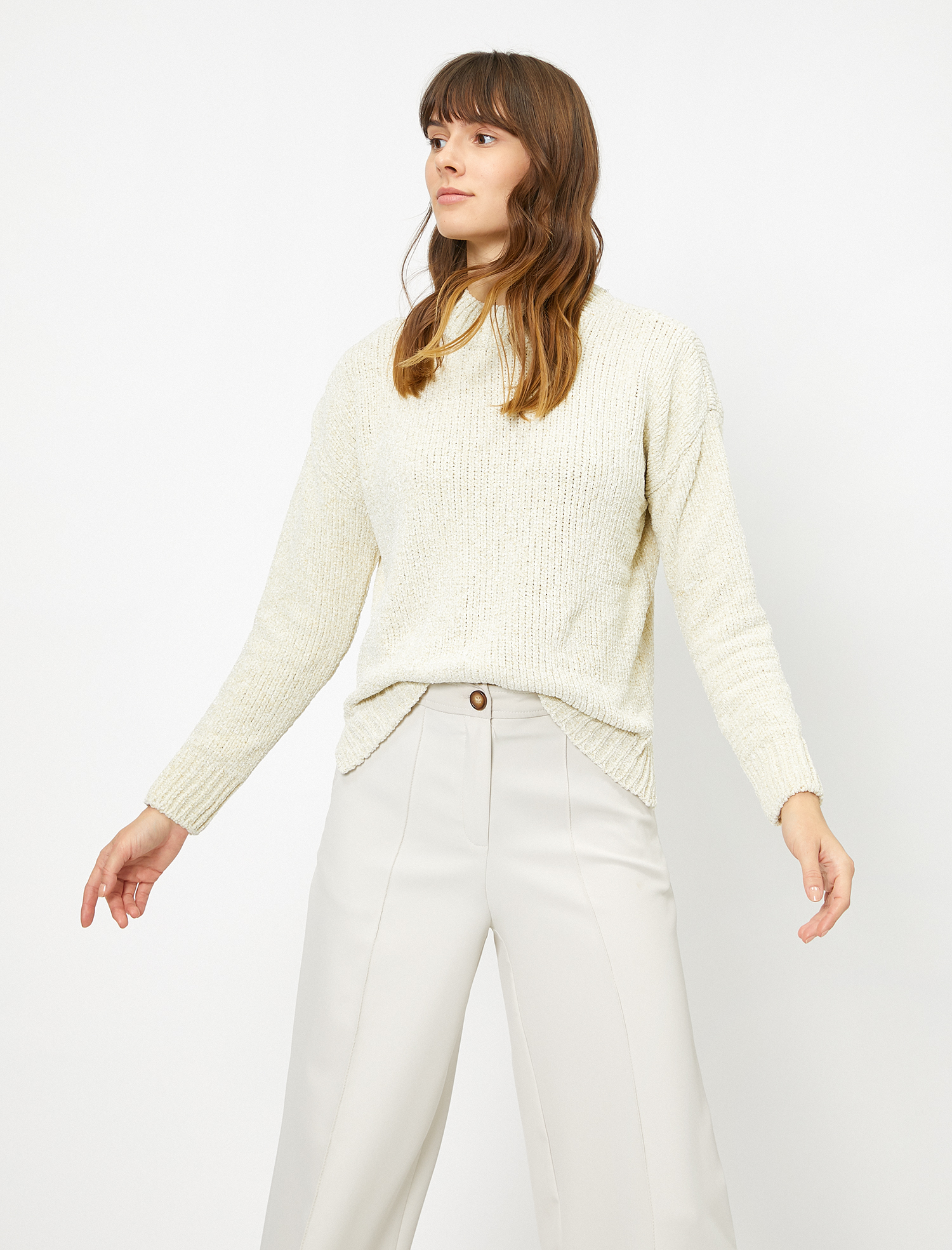   Yırtmaç Detaylı Triko Kazak