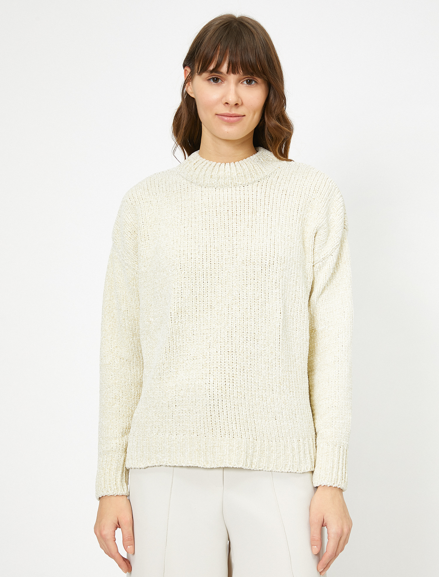   Yırtmaç Detaylı Triko Kazak