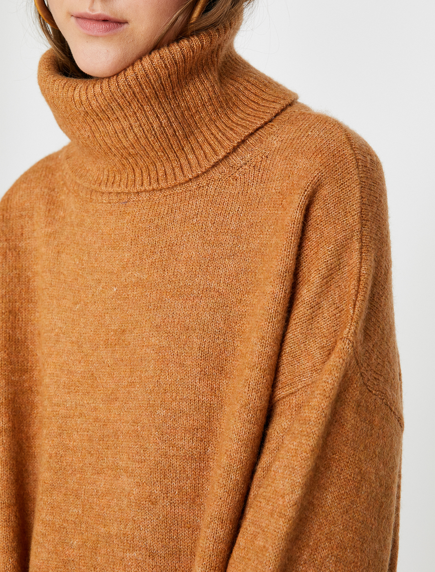   Boğazlı Triko Tunik