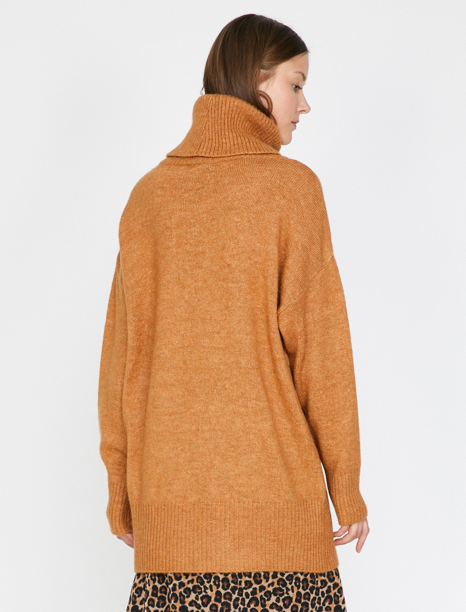   Boğazlı Triko Tunik