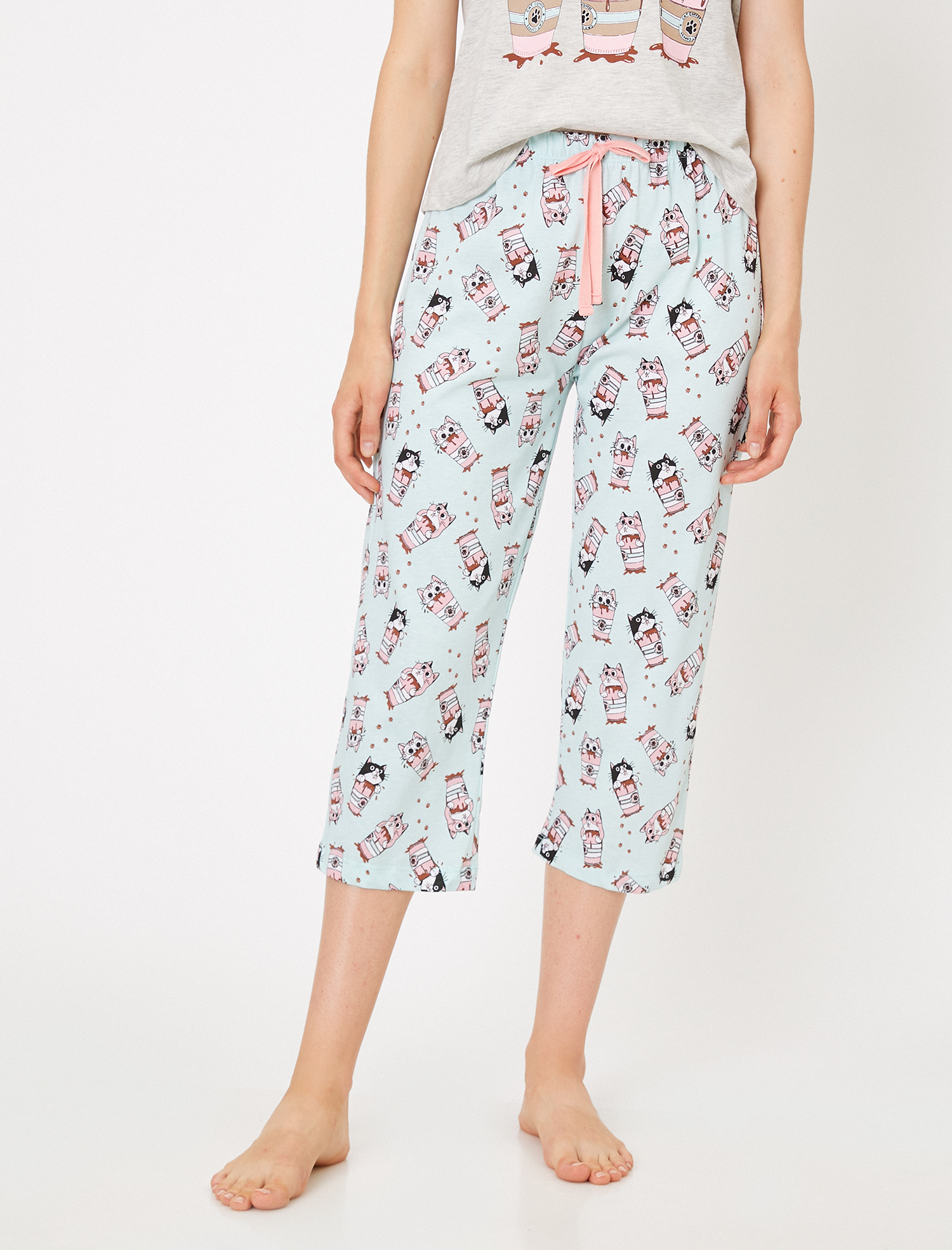   Yazılı Baskılı Pijama Takımı