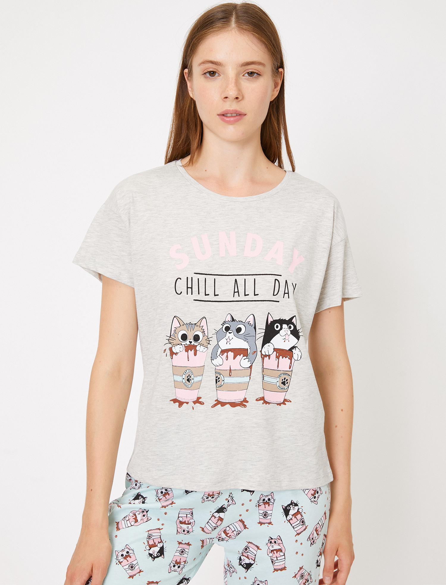   Yazılı Baskılı Pijama Takımı