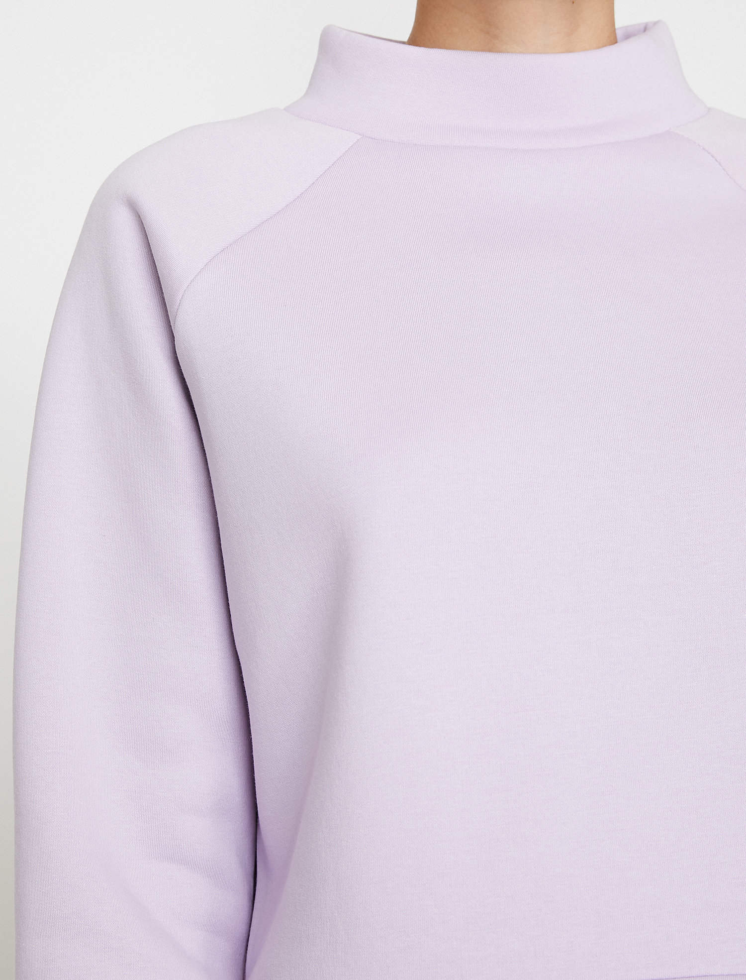   Yüksek Yaka Sweatshirt