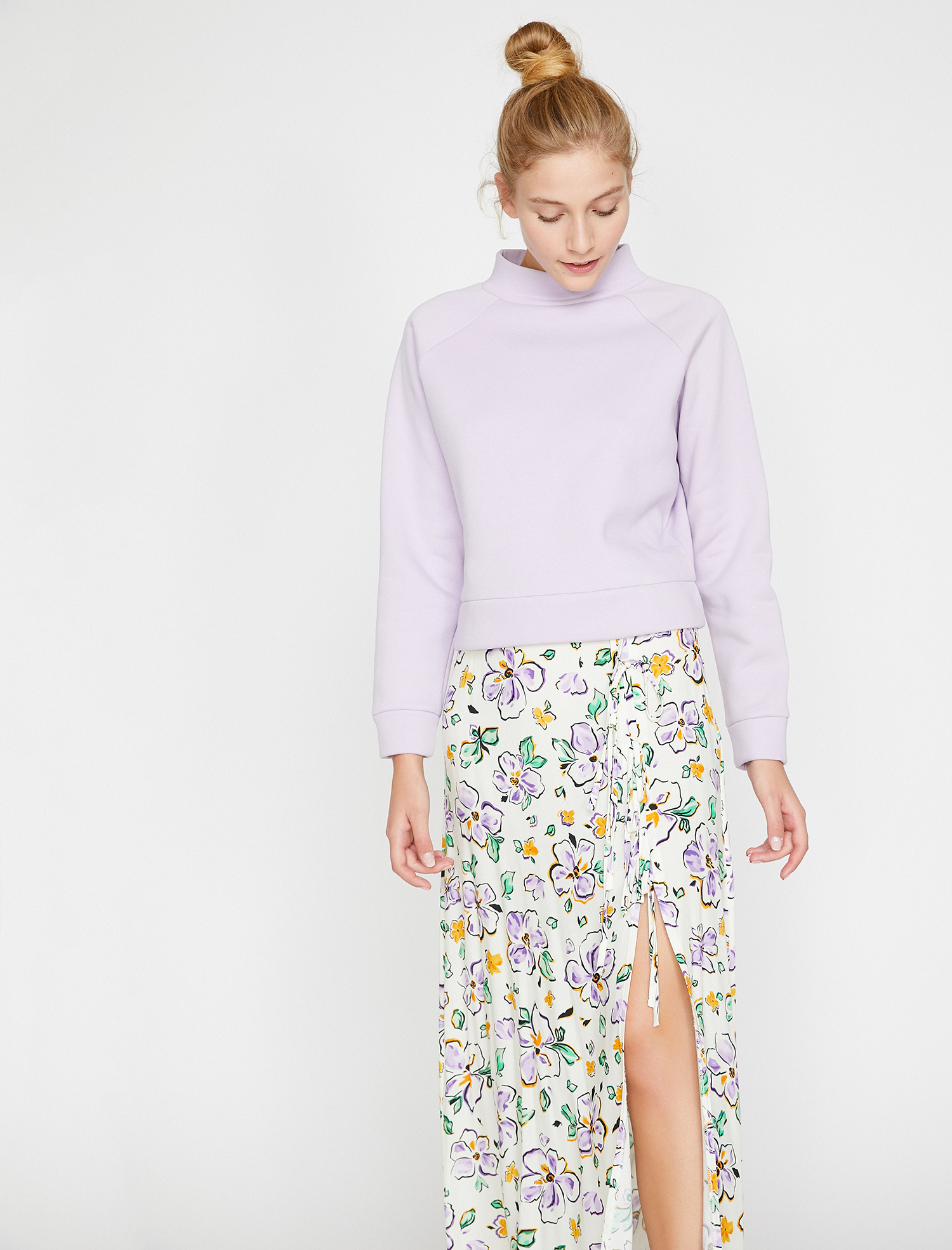   Yüksek Yaka Sweatshirt