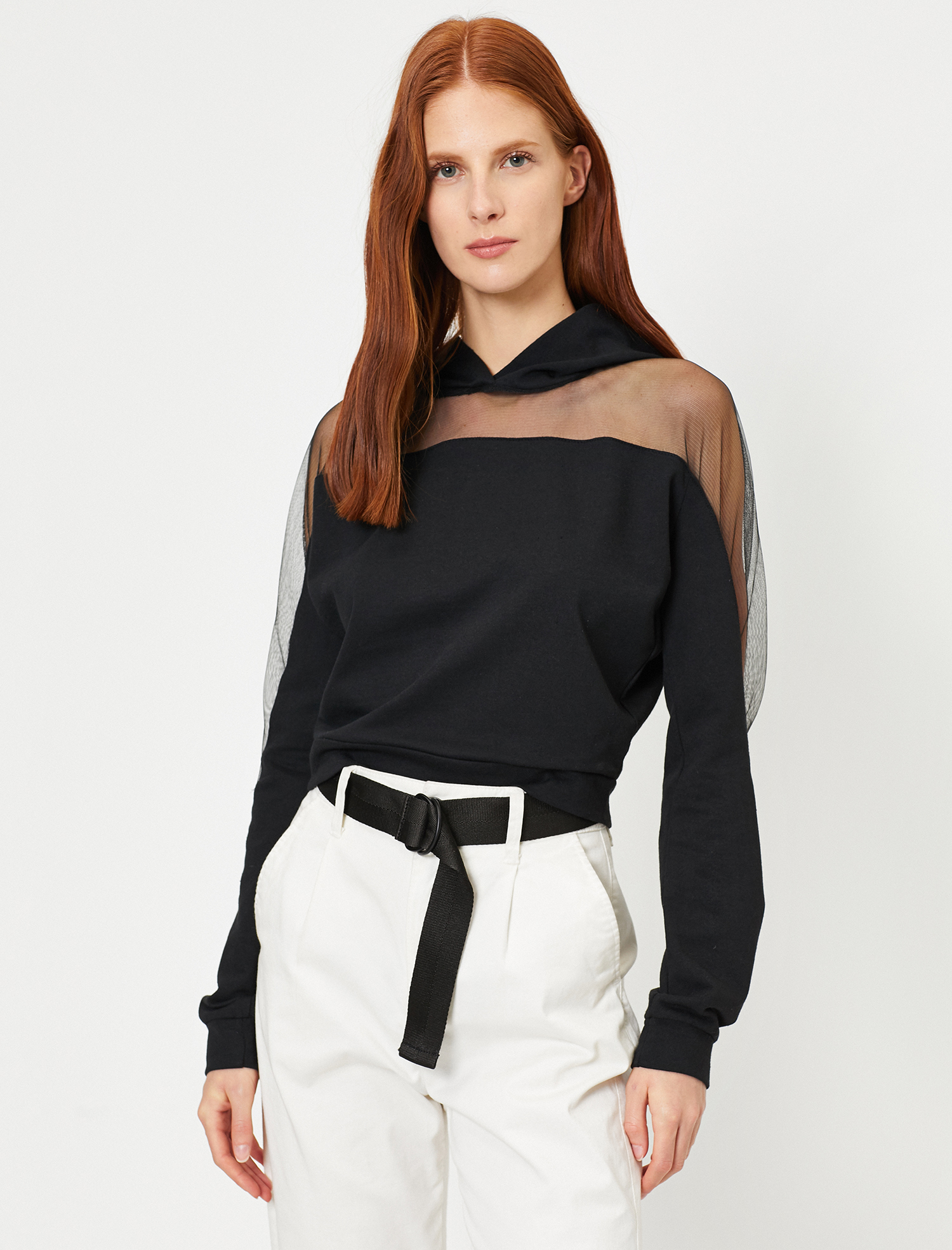   Kapüşonlu Tül Detaylı Uzun Kollu Sweatshirt