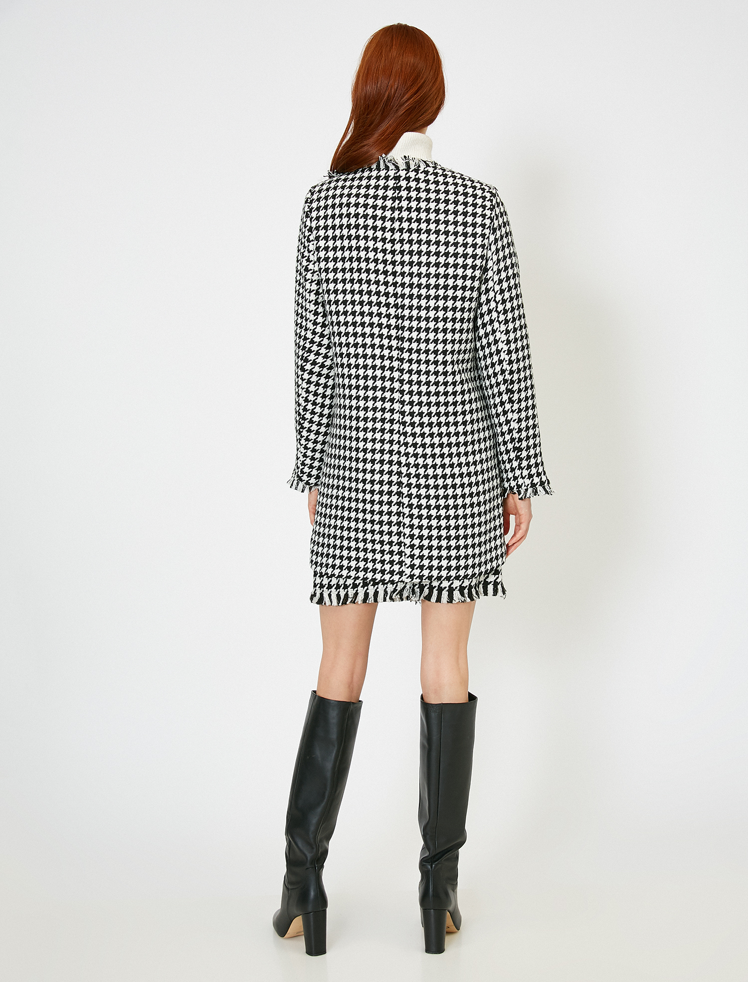   Düğme Detaylı Cepli Kaban