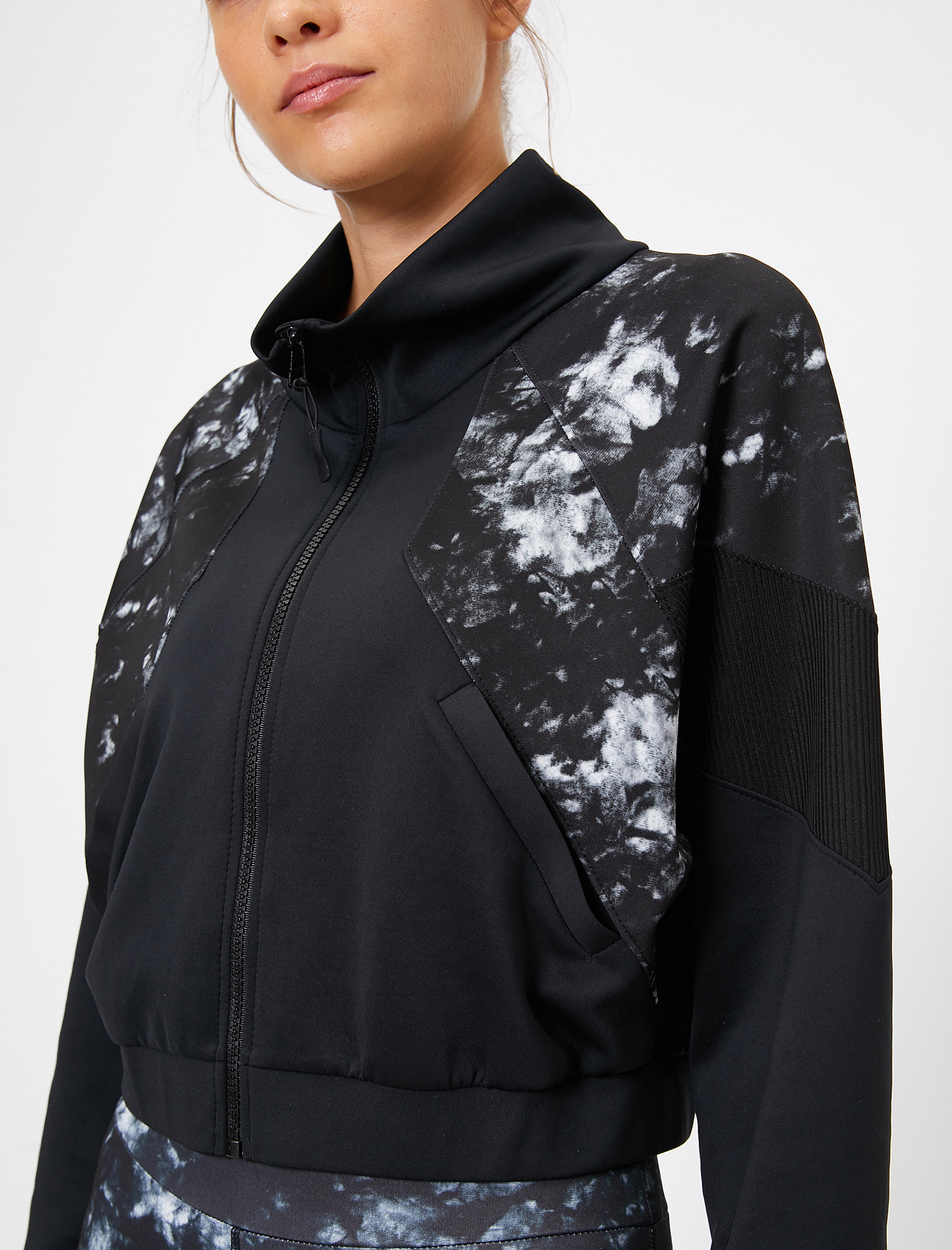 Spor Mont Batik Desenli Fermuarlı