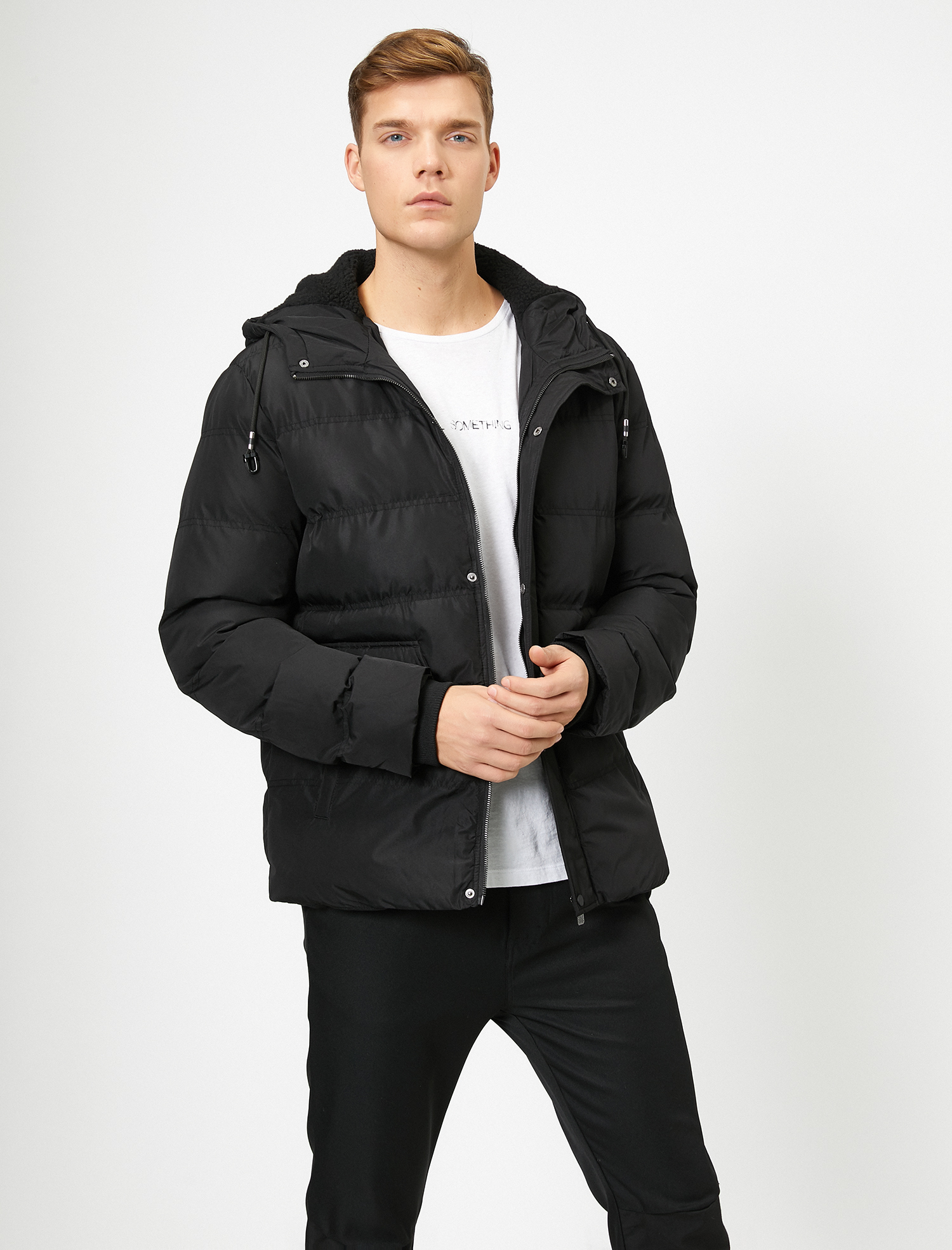   Kapüşonlu Şişme Mont