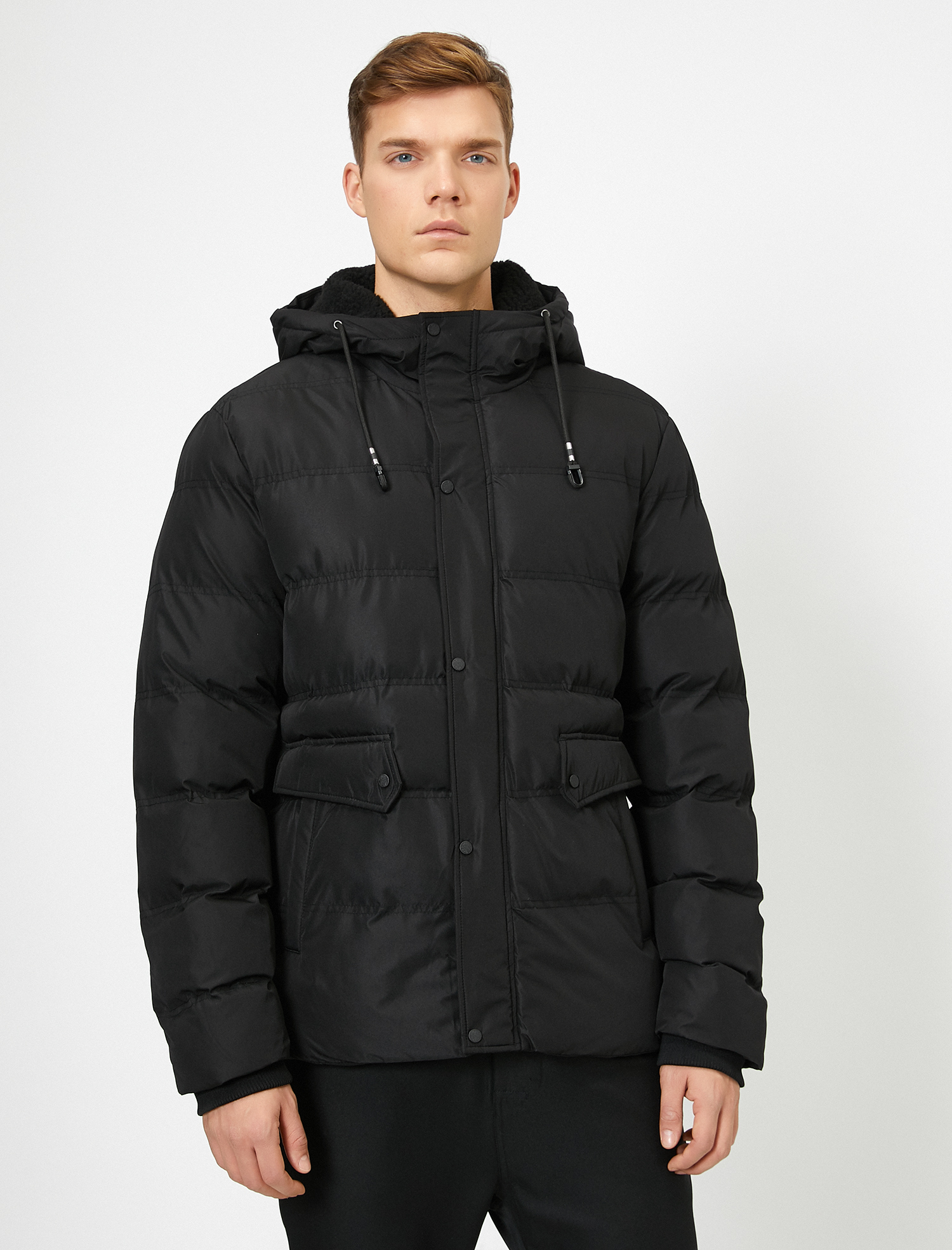   Kapüşonlu Şişme Mont