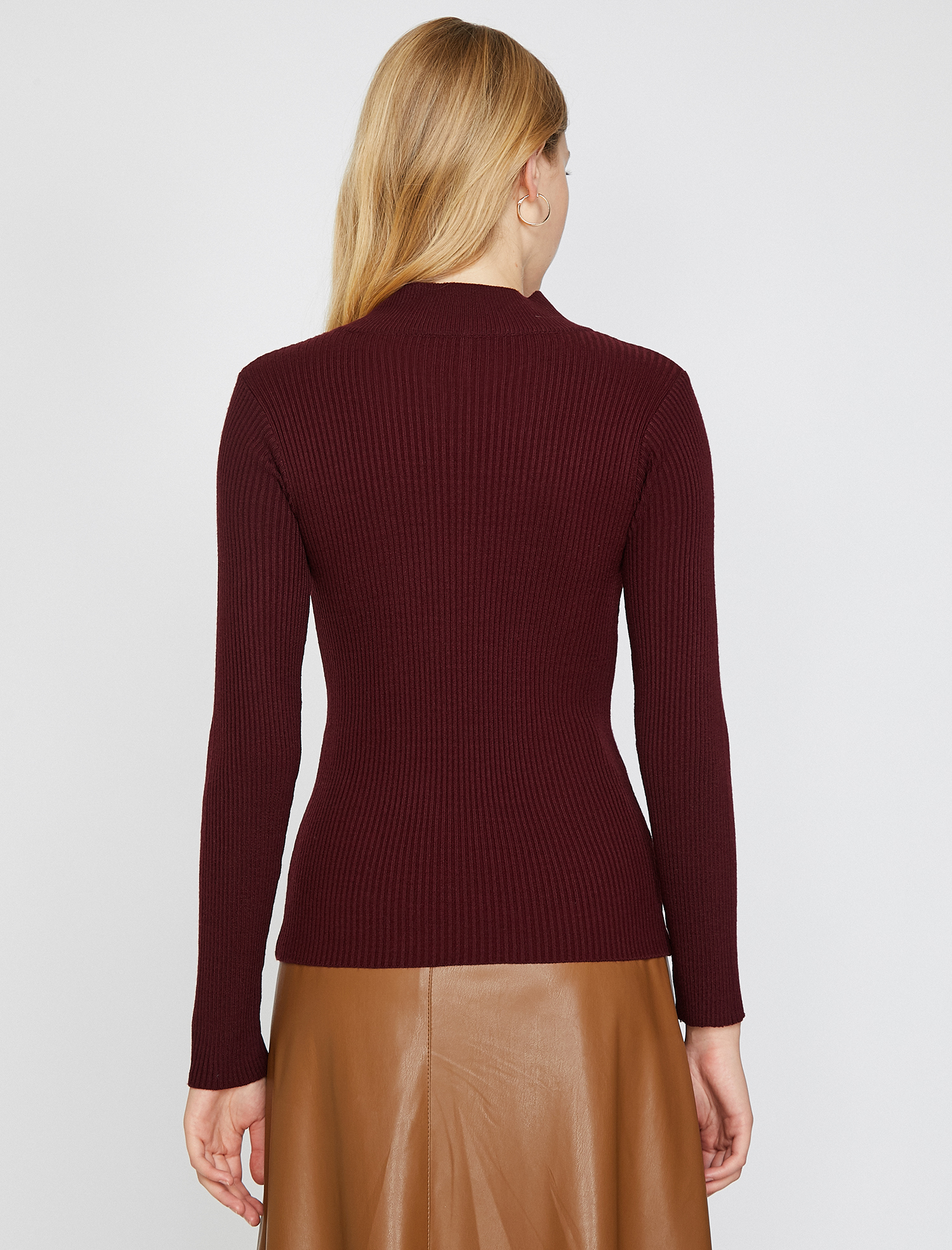   Yaka Detaylı Triko Kazak