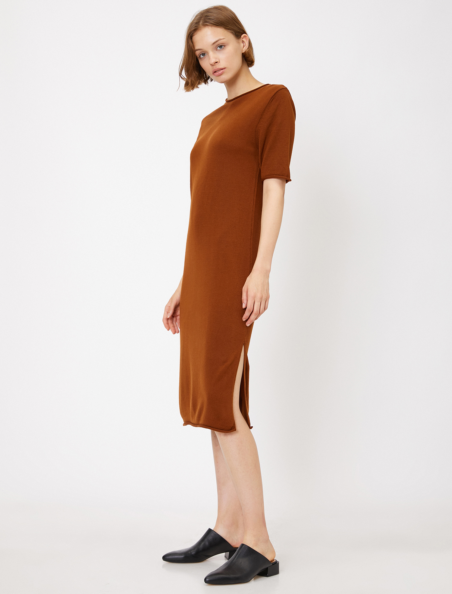   Yırtmaç Detaylı Triko Elbise