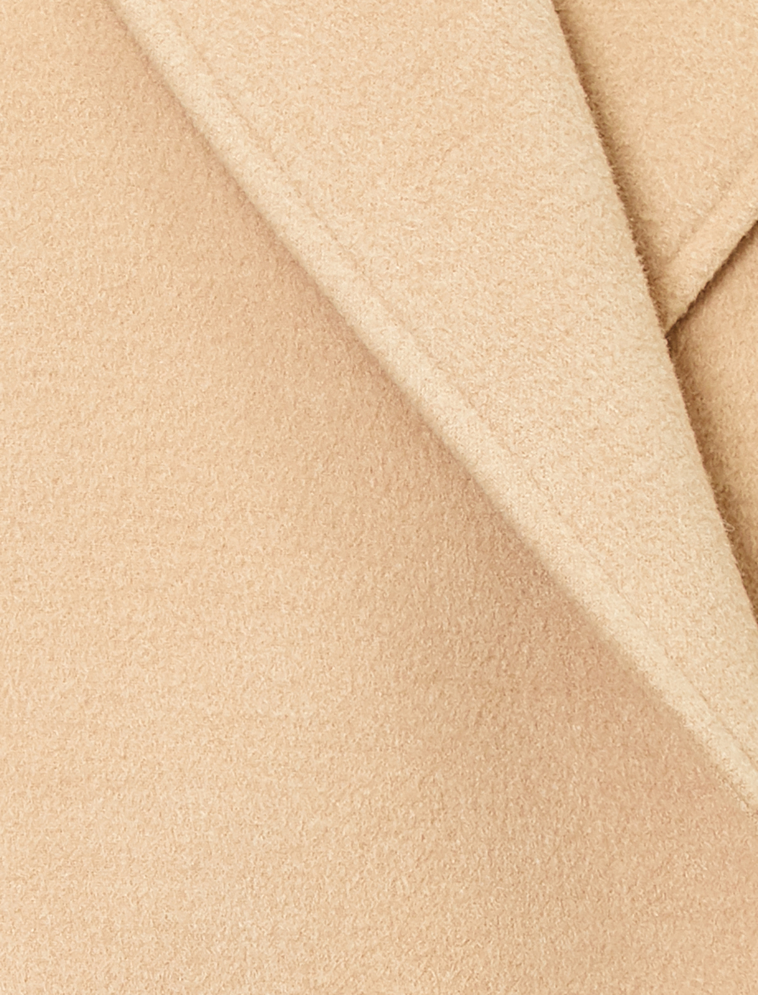   Düğme Detaylı Kaban