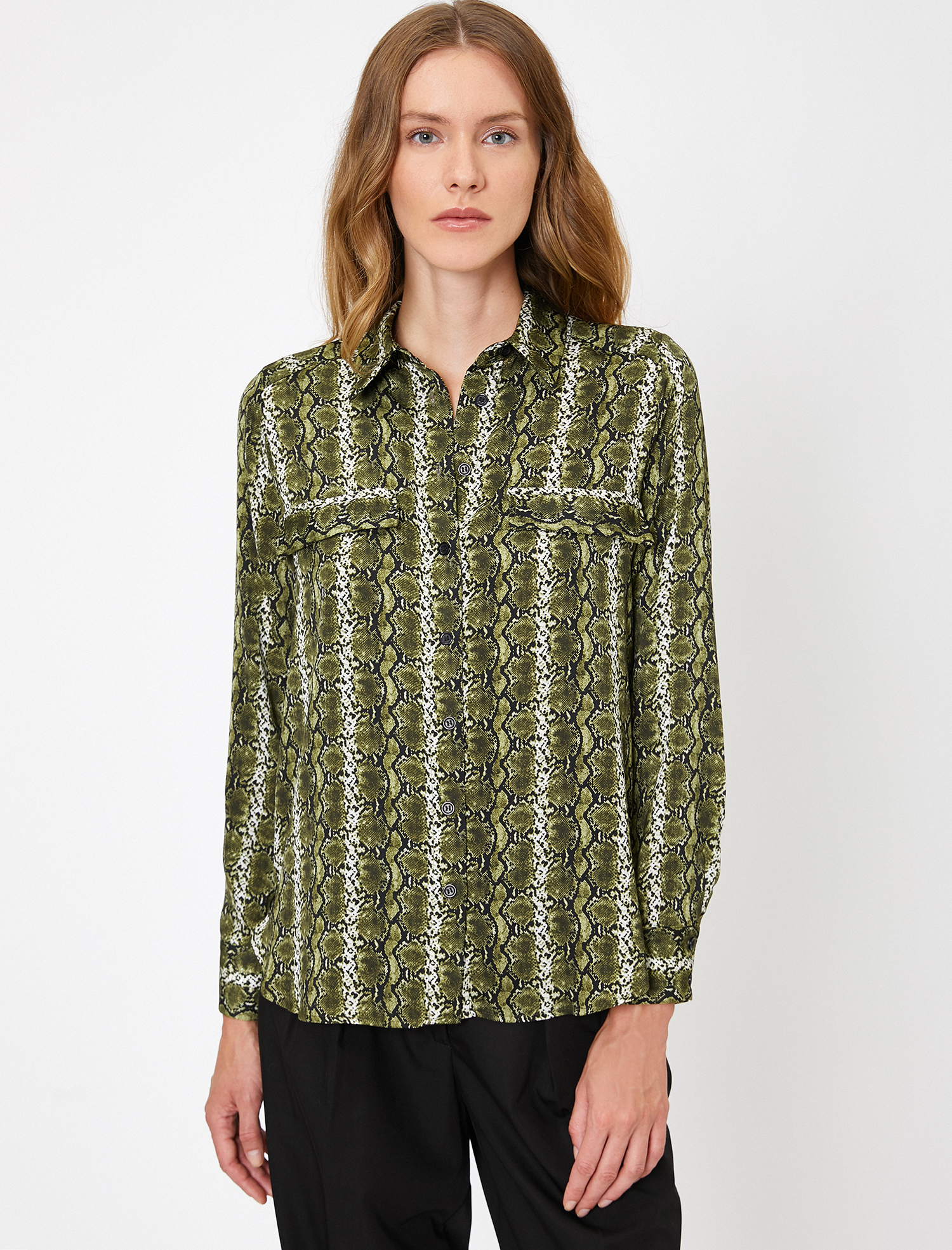   Yılan Derisi Desenli Gömlek
