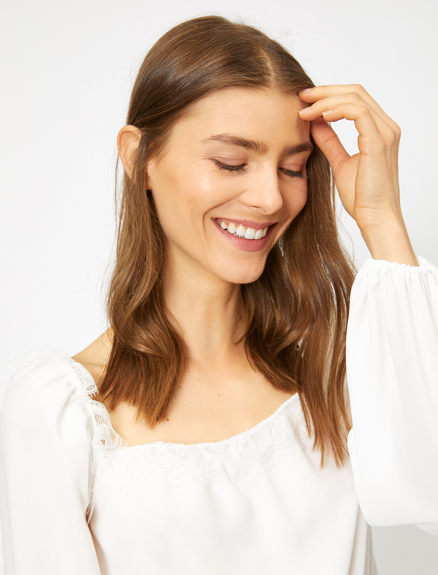   Dantel Detaylı Abiye Bluz