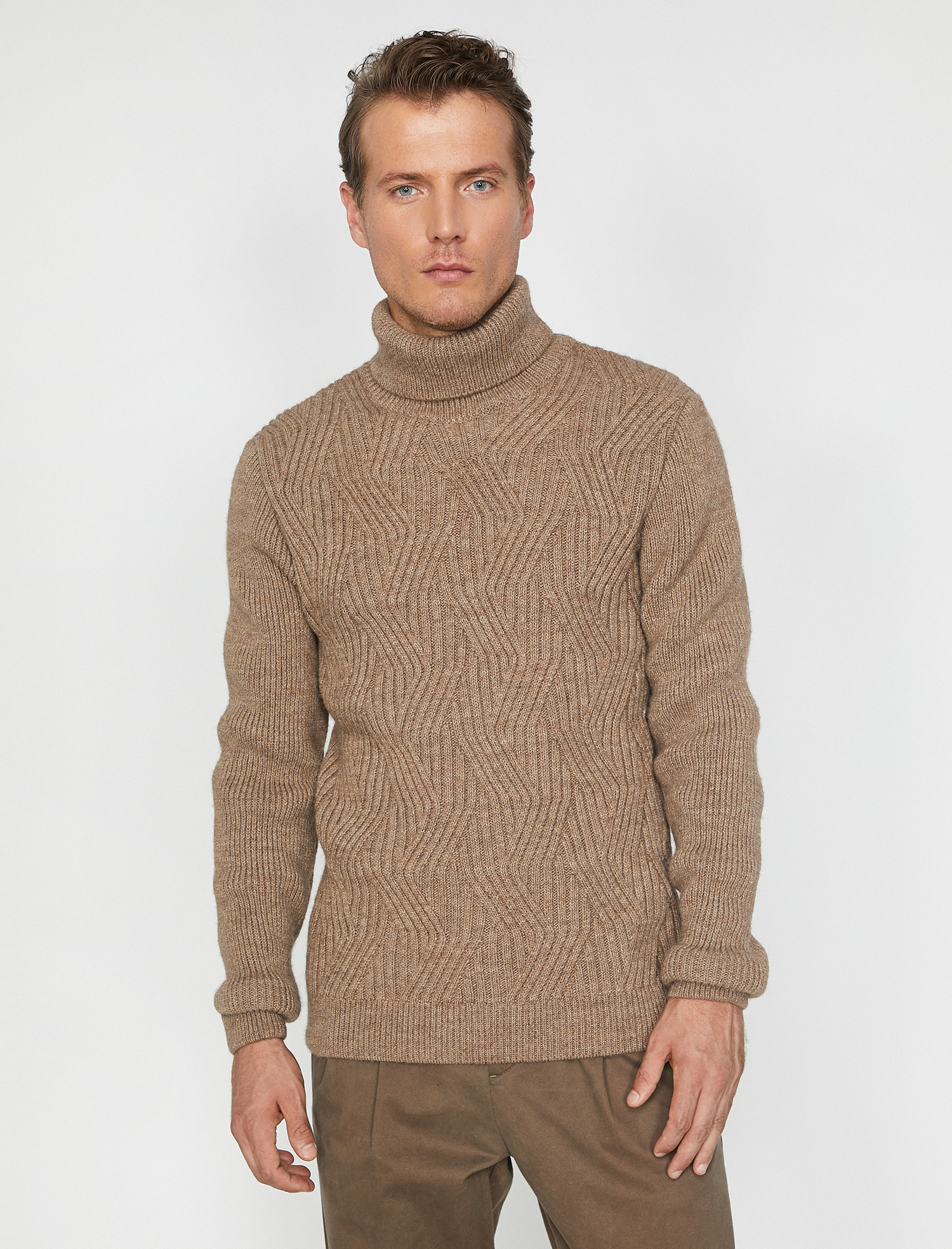   Boğazlı Triko Kazak