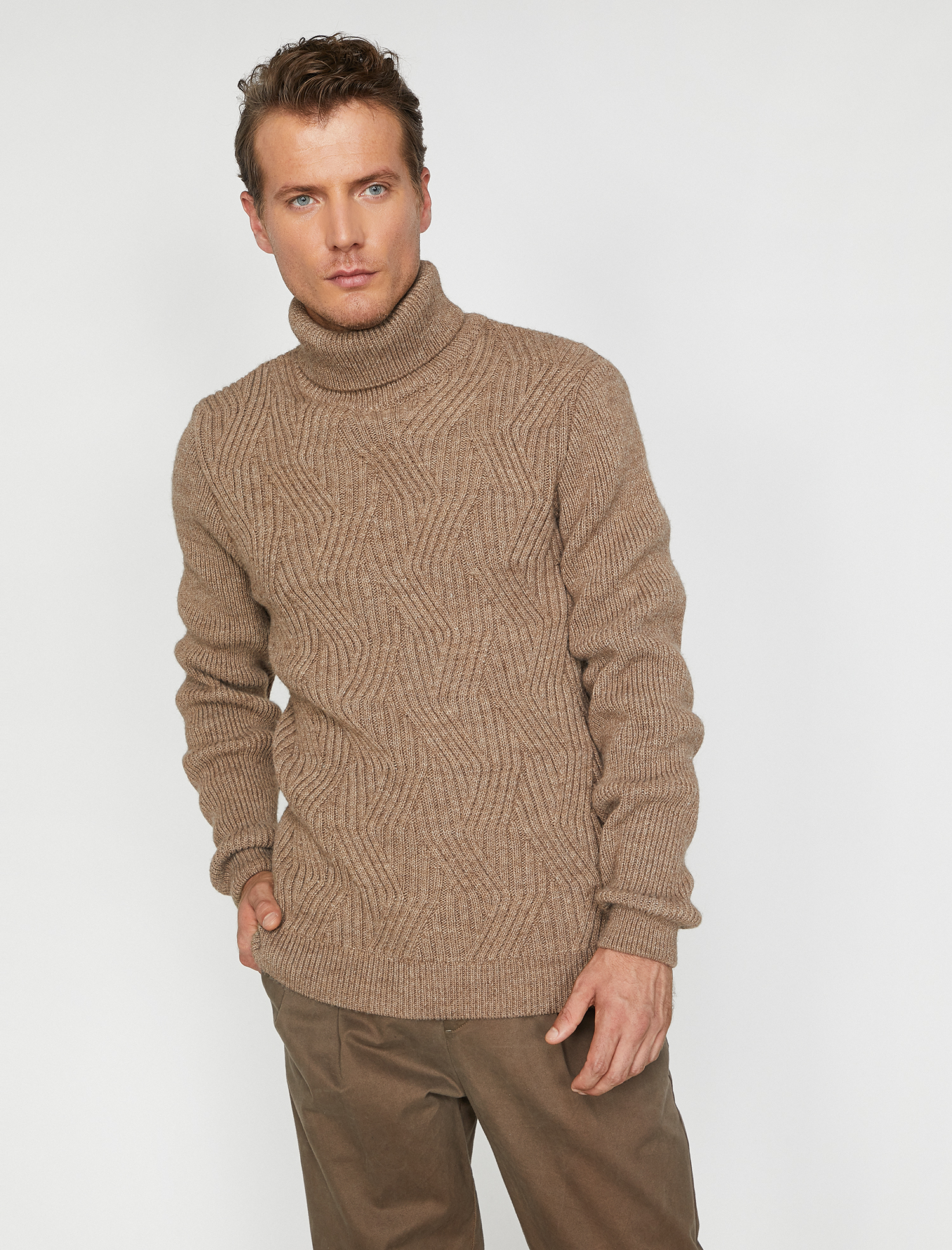   Boğazlı Triko Kazak