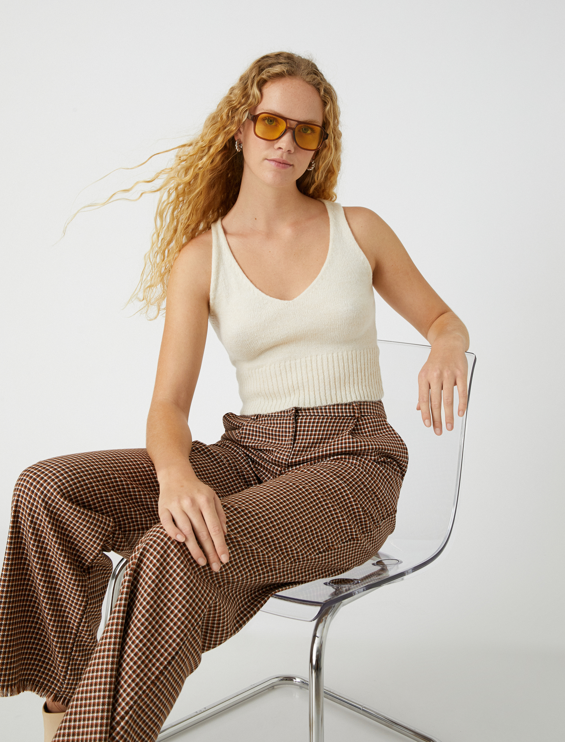   Crop Atlet Örgü V Yaka