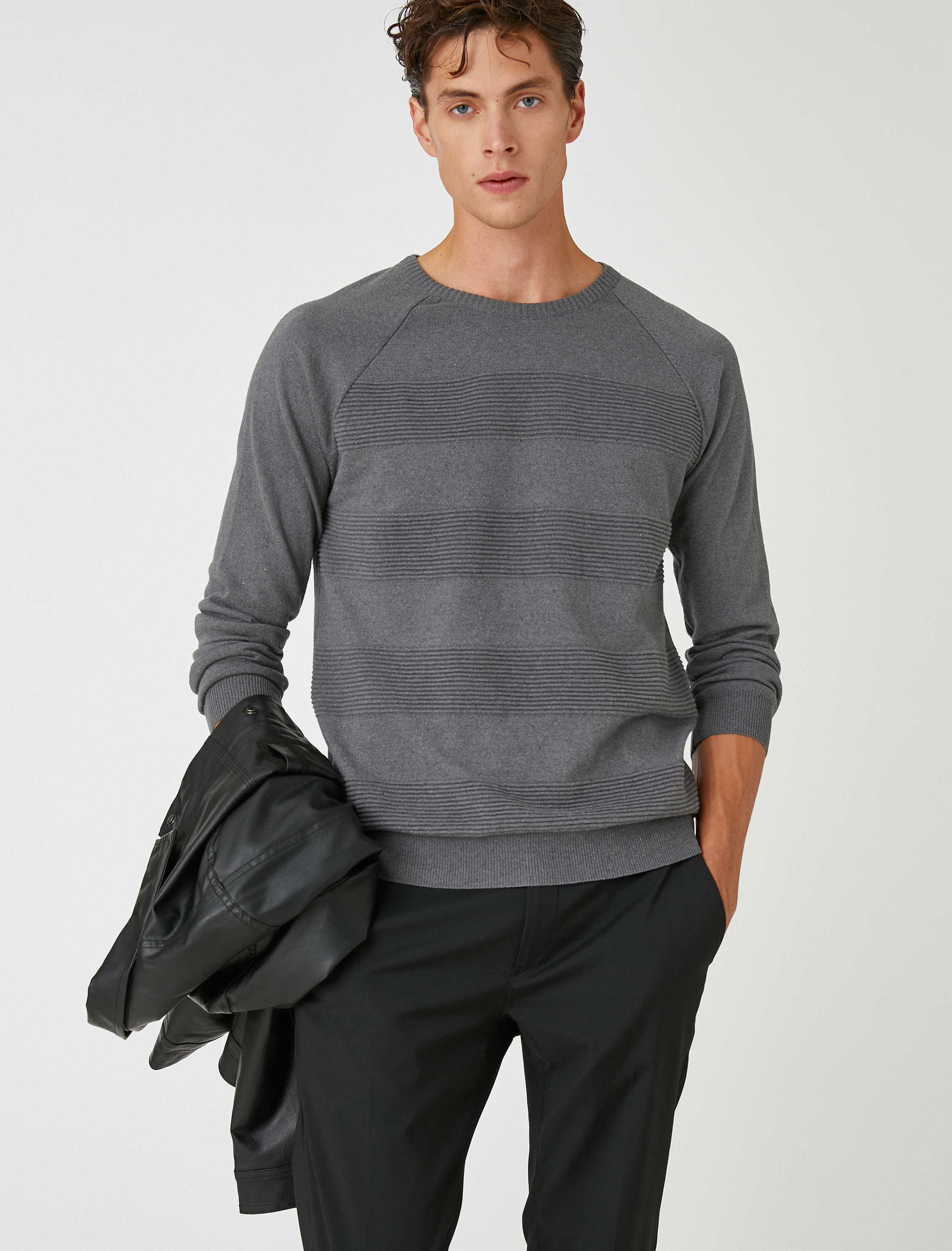   Basic Triko Kazak Dokulu Bisiklet Yaka