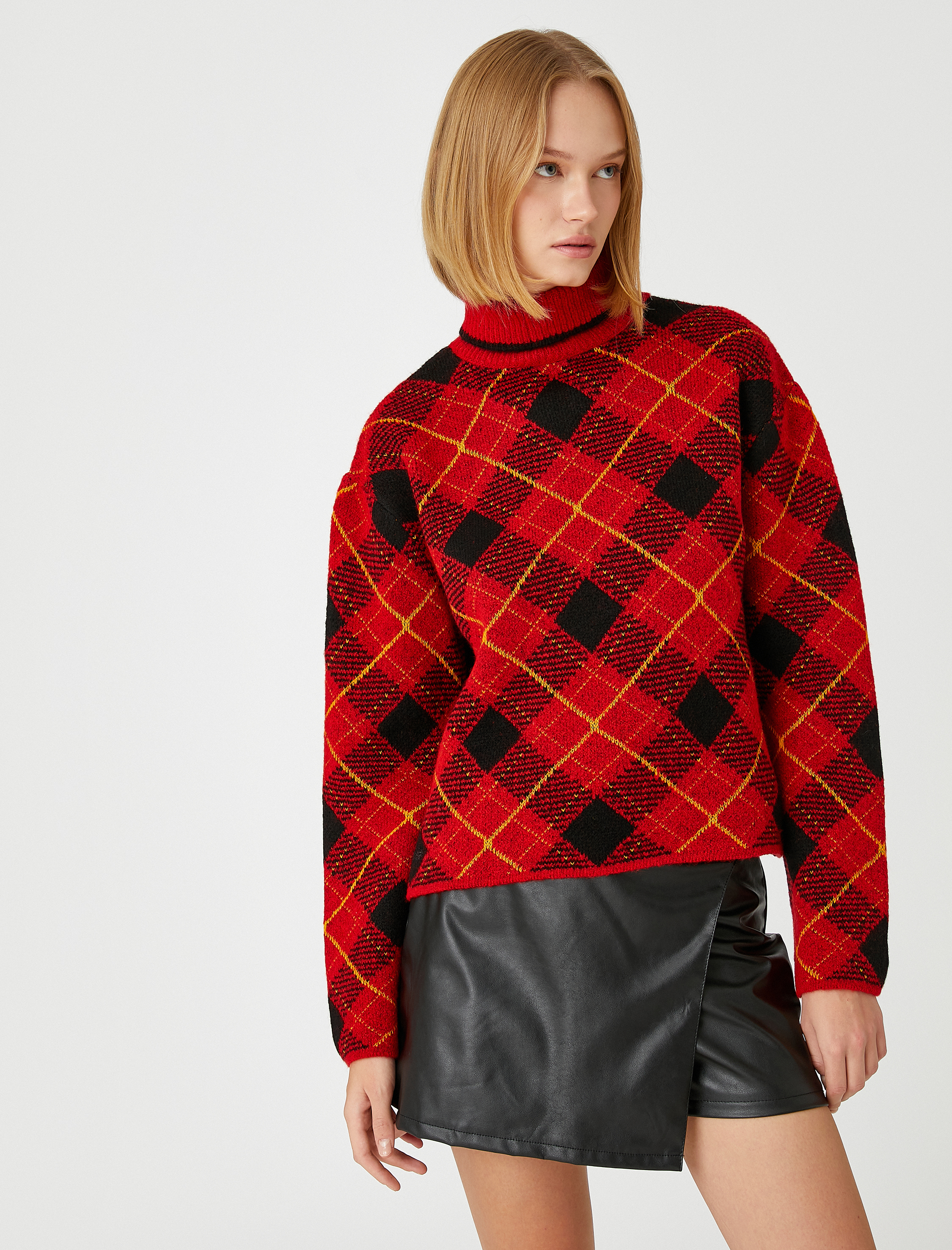   Baklava Desenli Boğazlı Kazak Triko