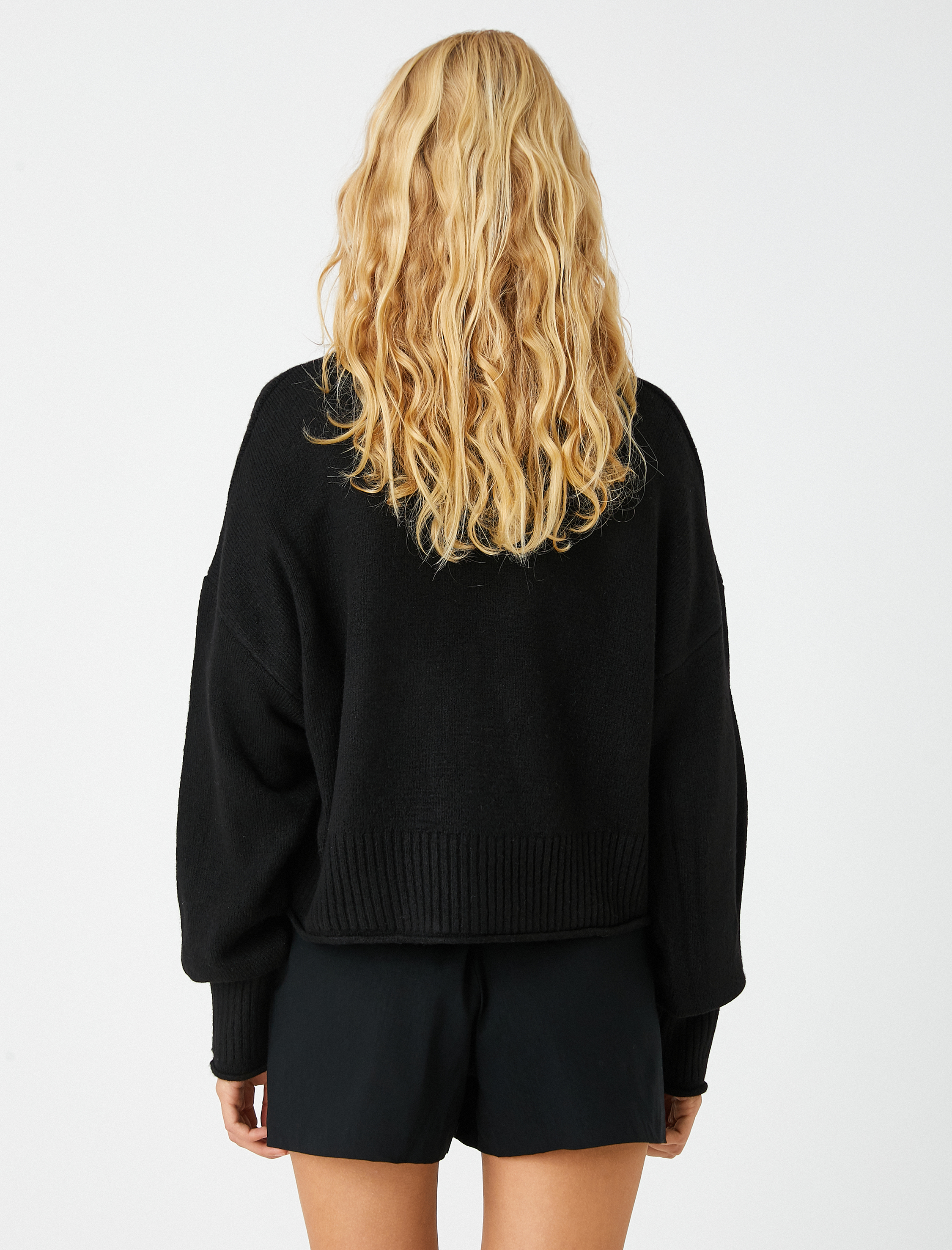   V Yaka Hırka Düğmeli