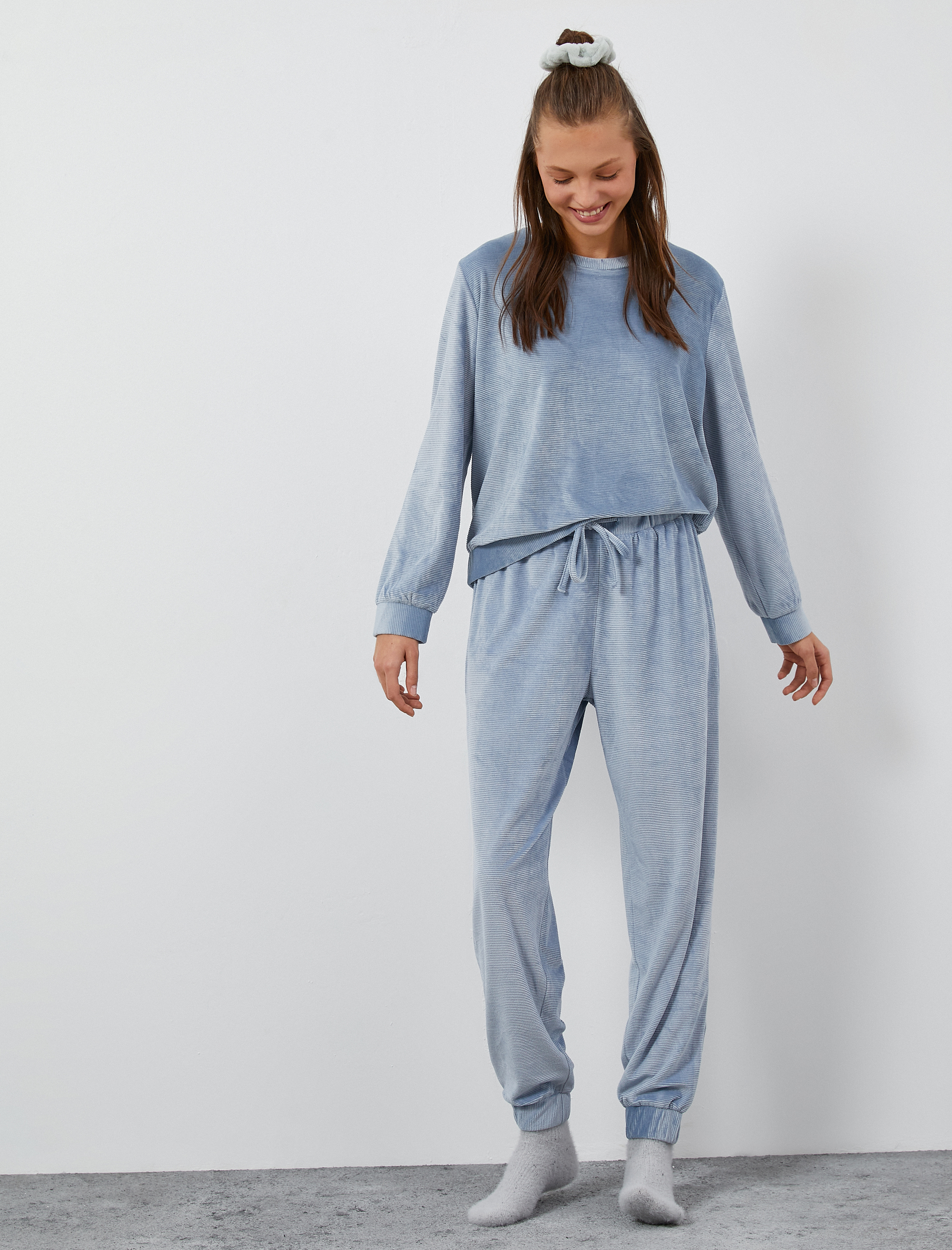   Kadife Pijama Üstü Uzun Kollu Bisiklet Yaka