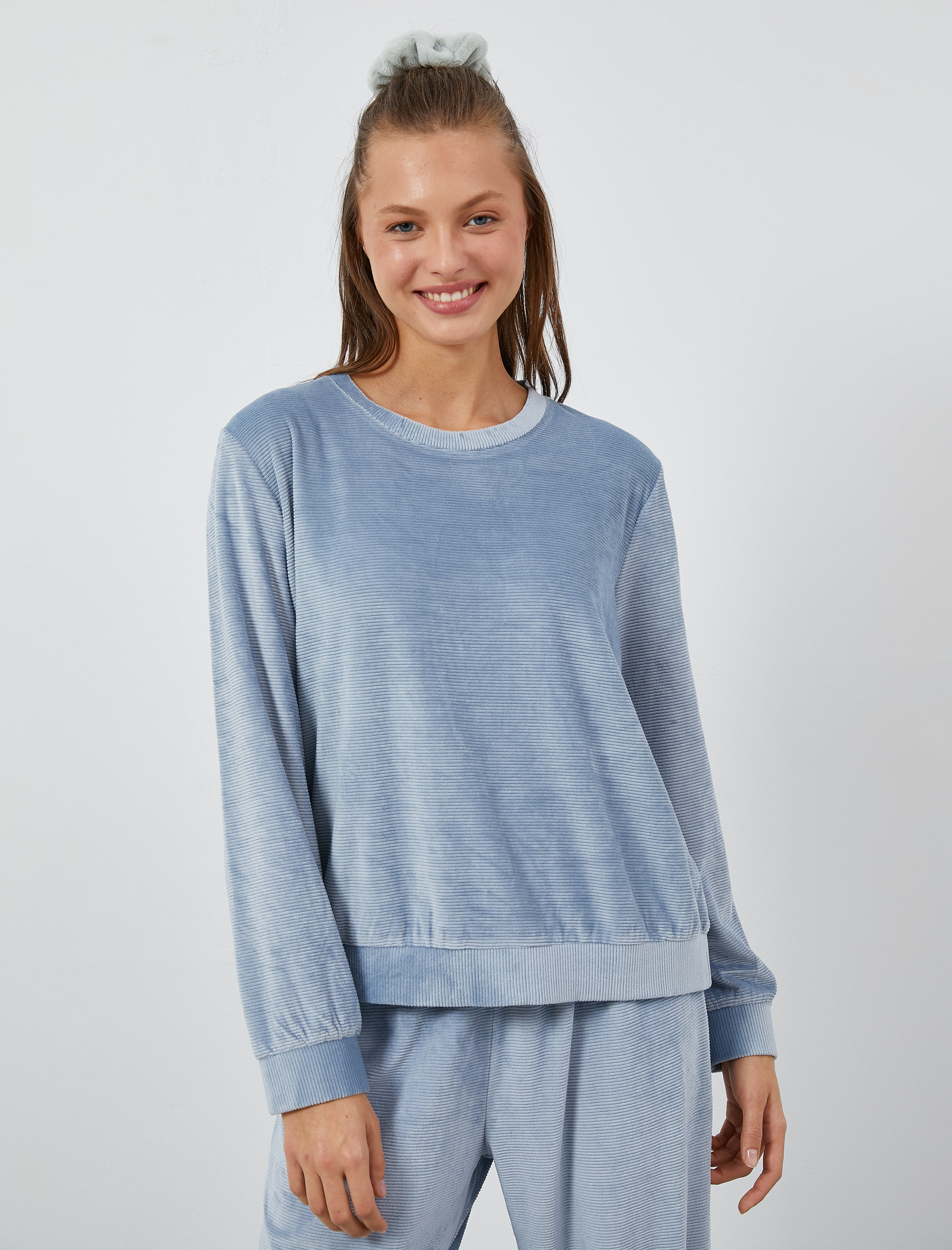   Kadife Pijama Üstü Uzun Kollu Bisiklet Yaka