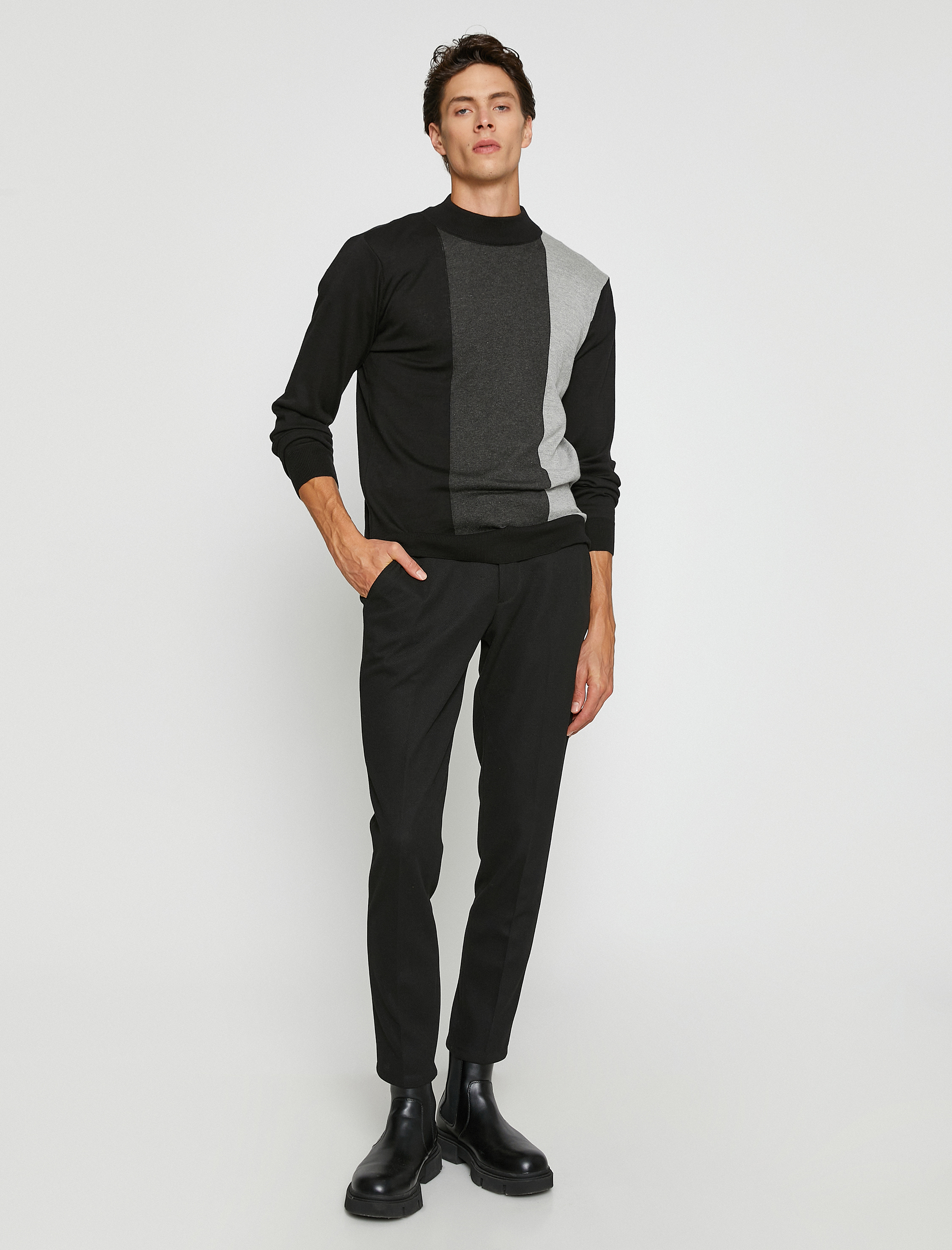   Renk Bloklu Kazak Yarım Balıkçı Yaka