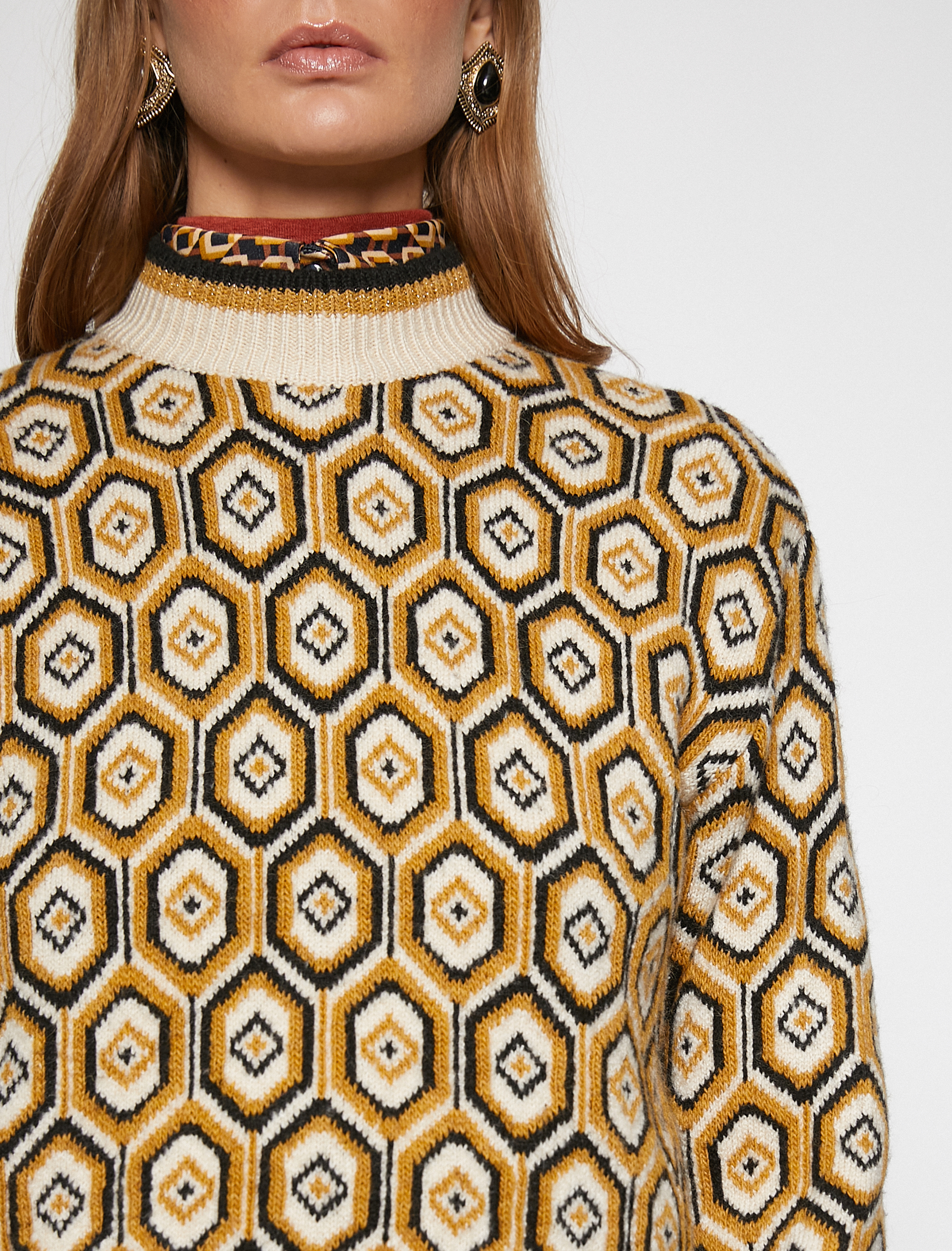   Melis Ağazat X Koton - Desenli Dik Yaka Triko Kazak