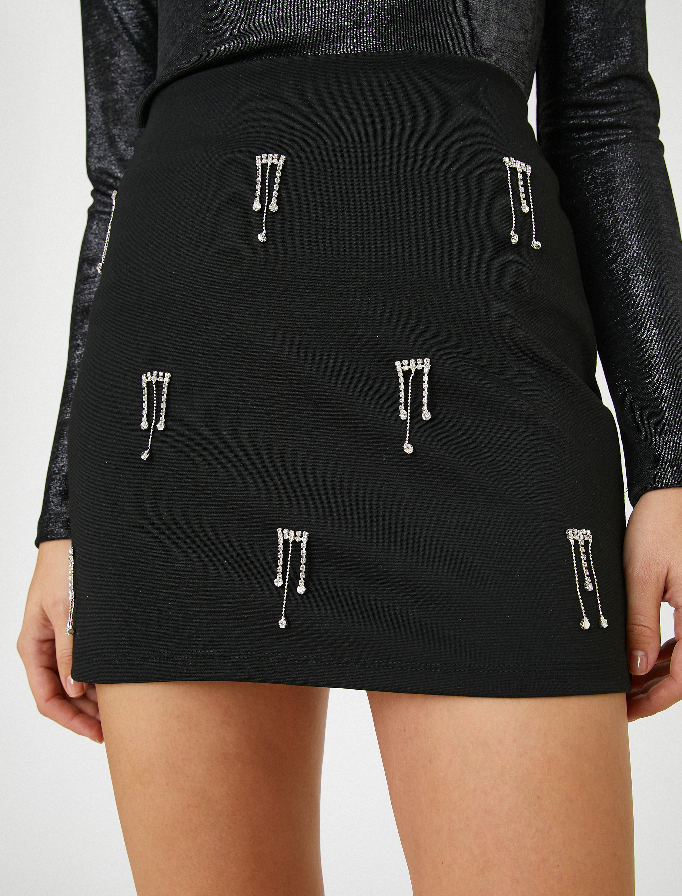   Su Yolu Taşlı Mini Etek