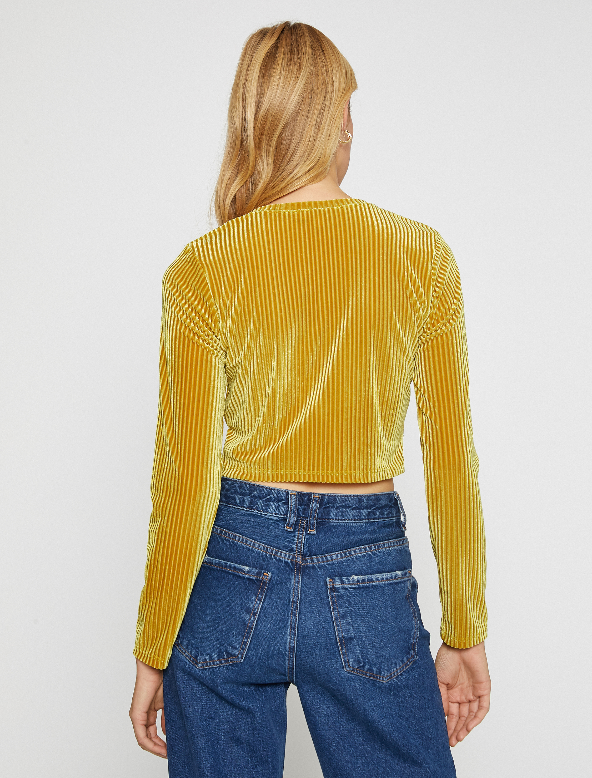   Crop Uzun Kollu Tişört Pencere Detaylı