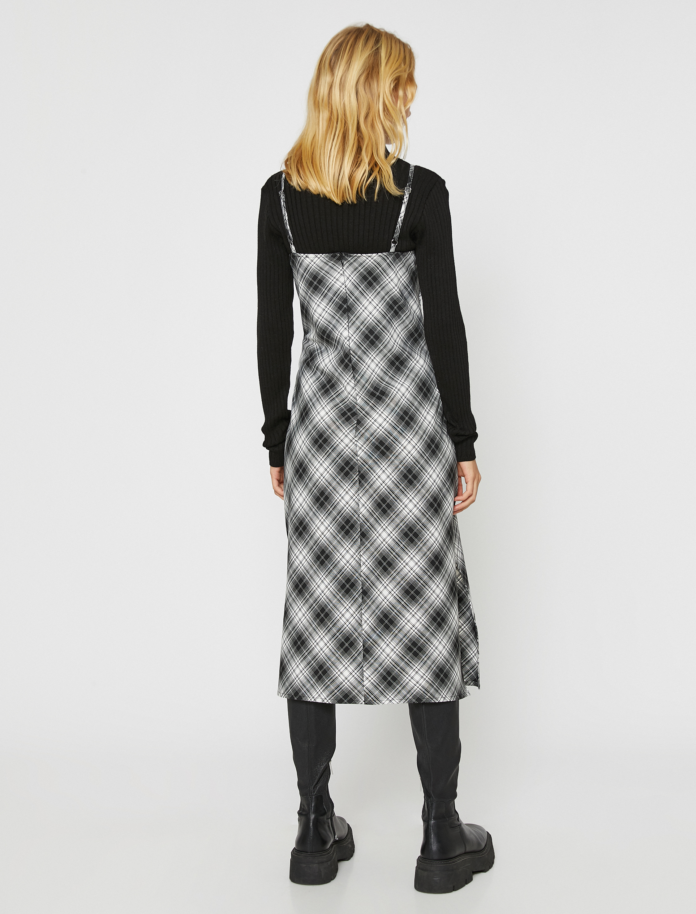   Kareli Midi Elbise Yırtmaçlı Askılı