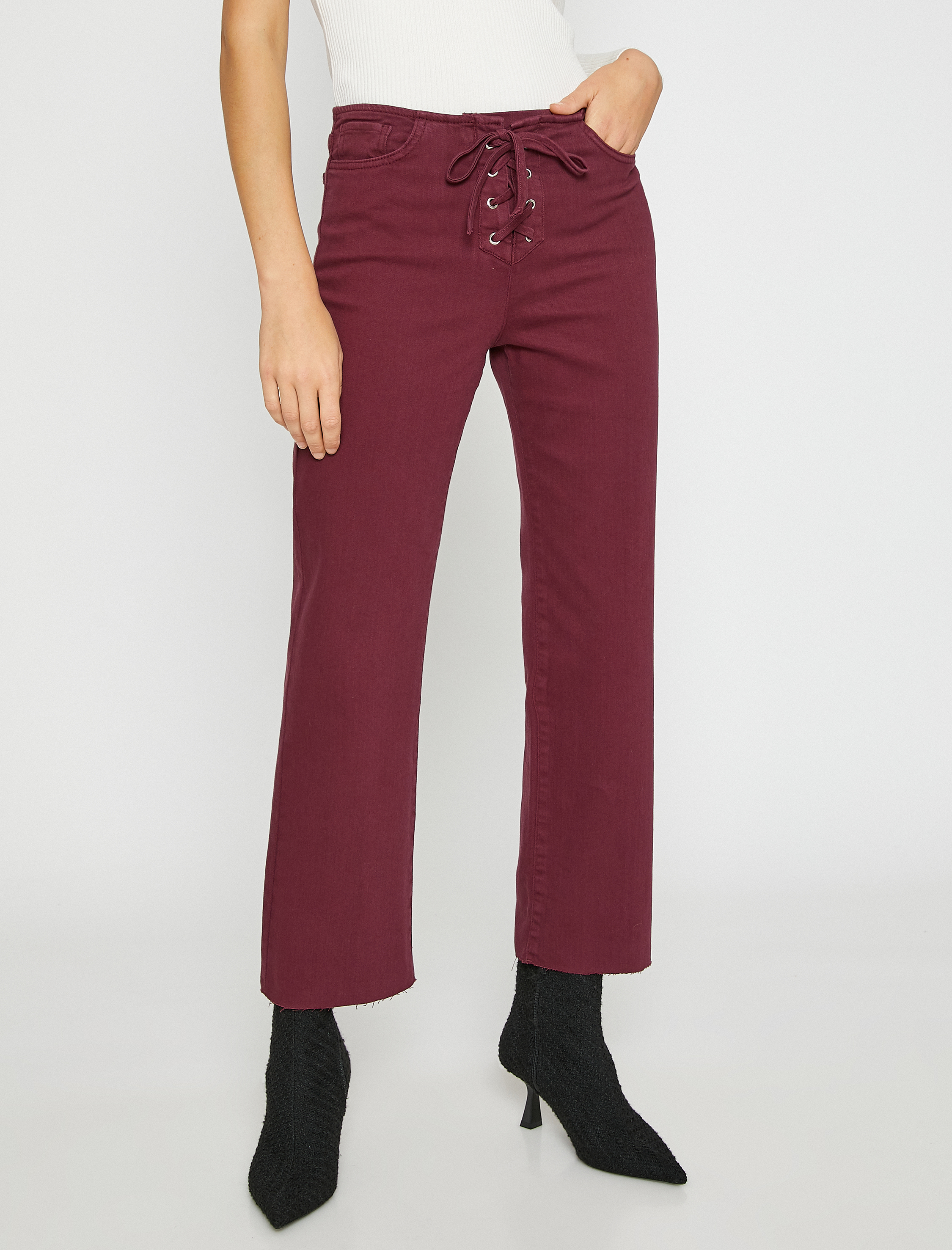   İspanyol Paça Kot Pantolon Crop Bağlama Detaylı