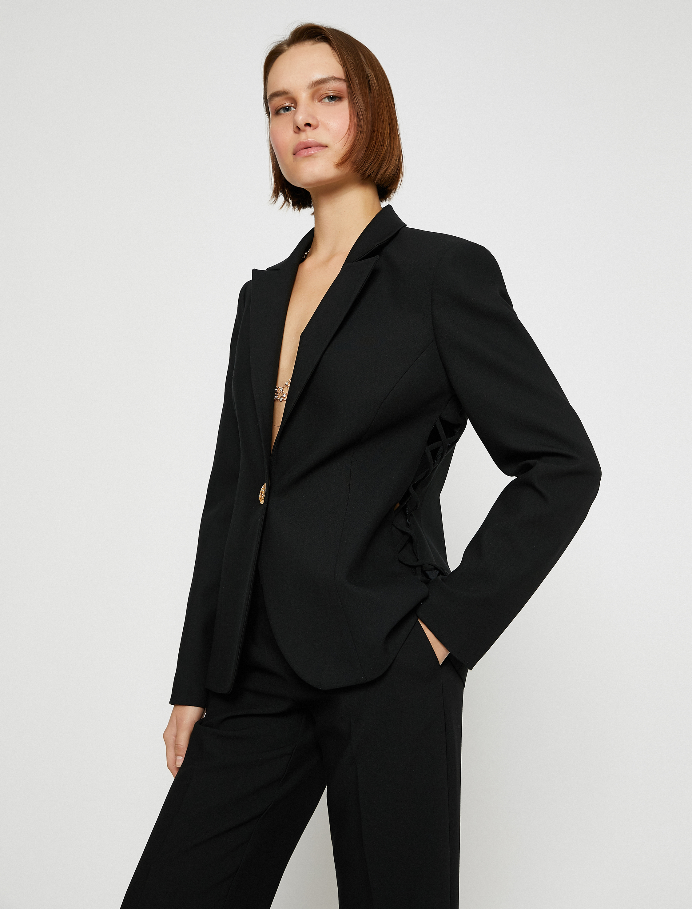   Yanları Pencere Detaylı Blazer Ceket