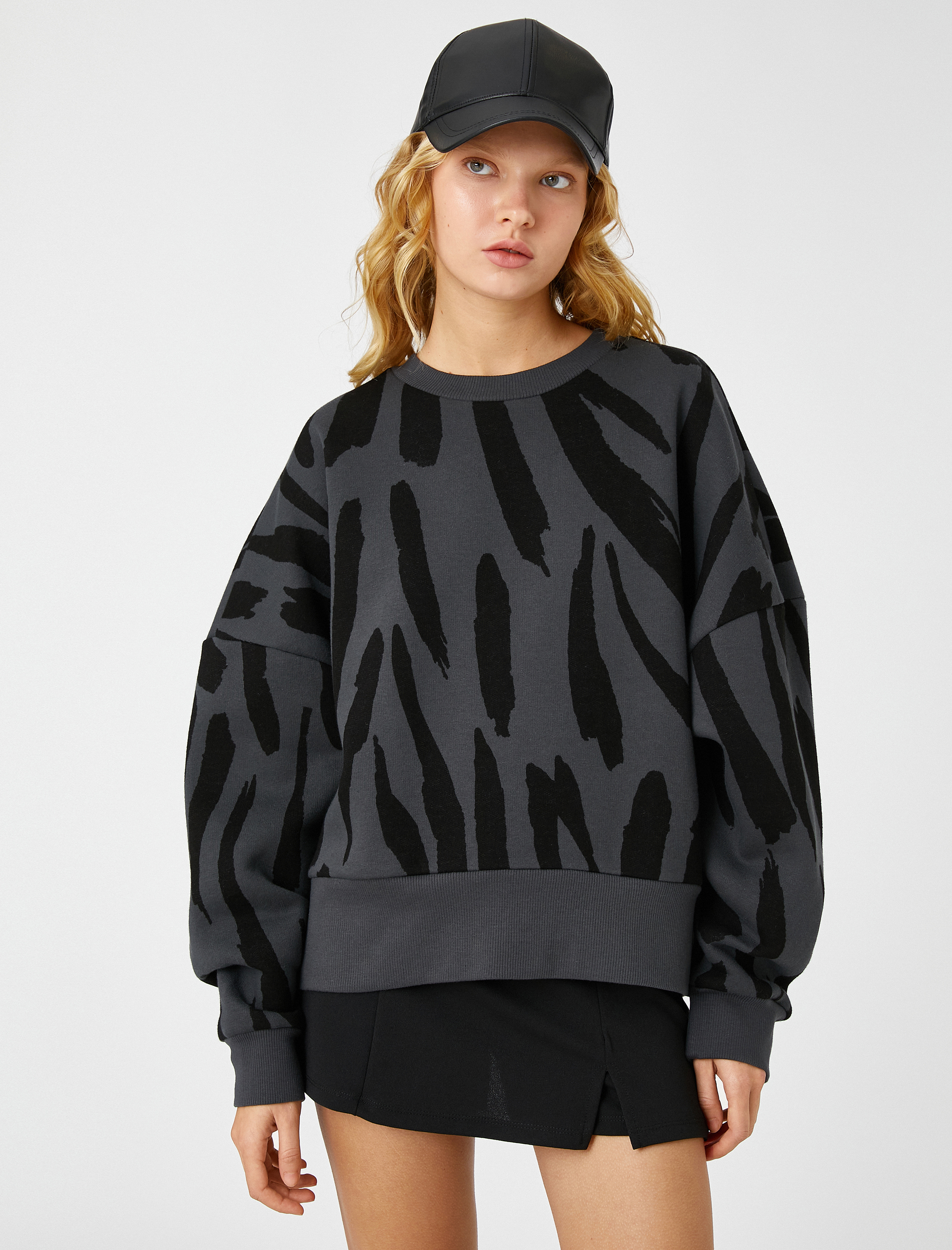   Bisiklet Yaka Sweatshirt Uzun Kollu İçi Polarlı