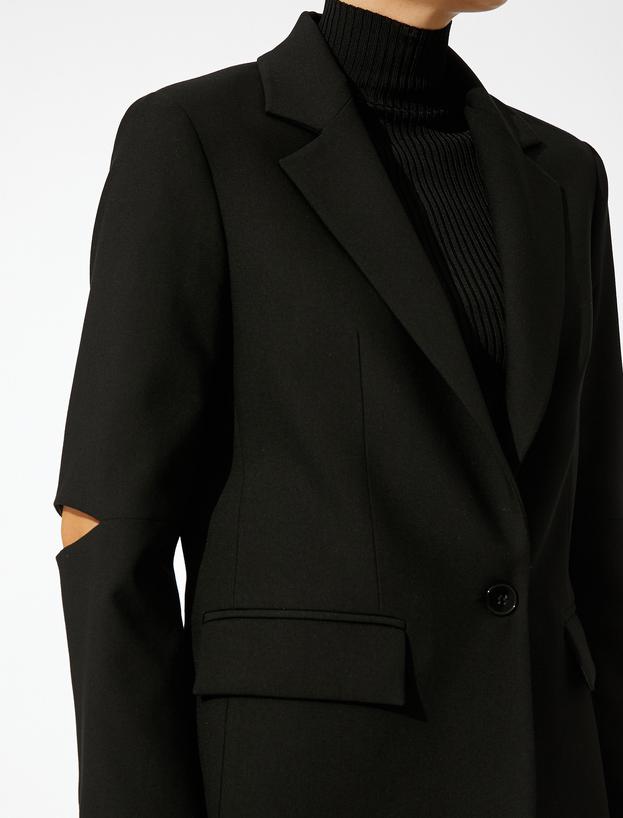   Ayşegül Afacan X Koton - Pencere Detaylı Blazer Ceket