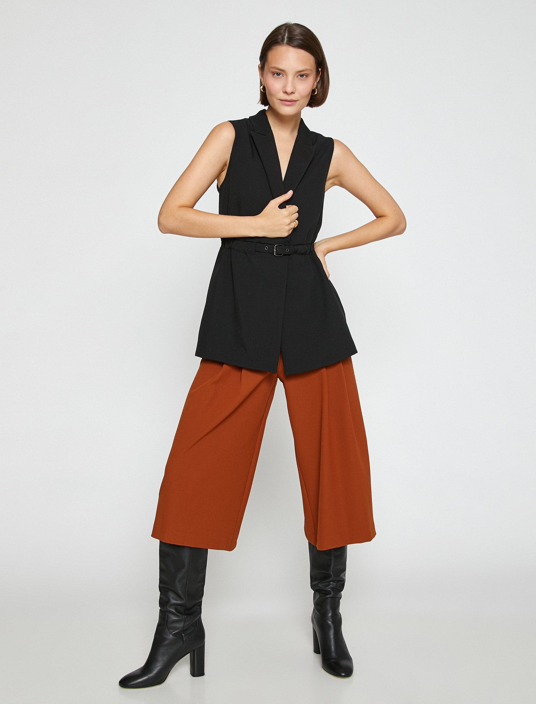   Kısa Paça Pilili Dökümlü Pantolon