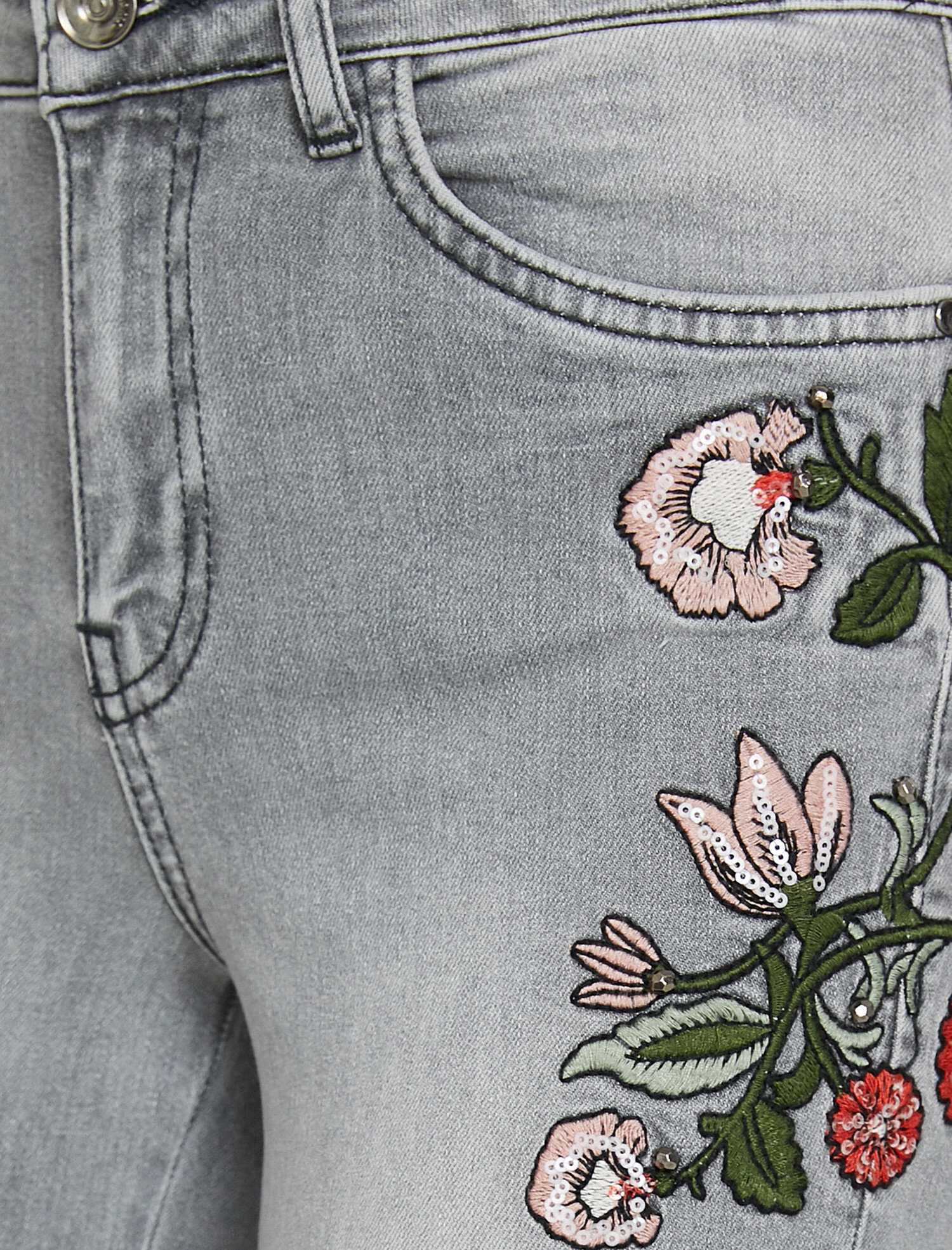   İşlemeli Jean Pantolon