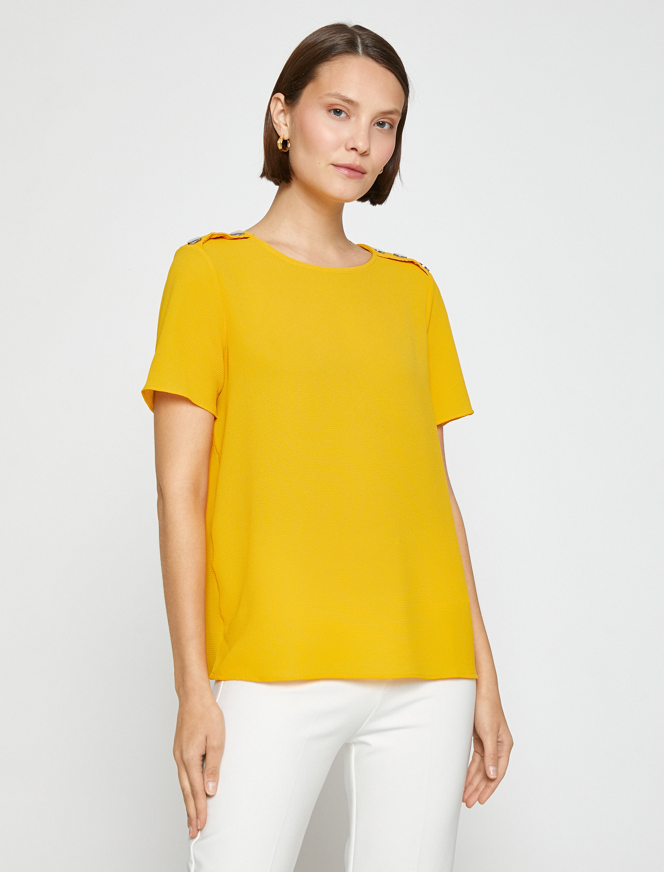   Omuz Detaylı Kısa Kollu Bluz