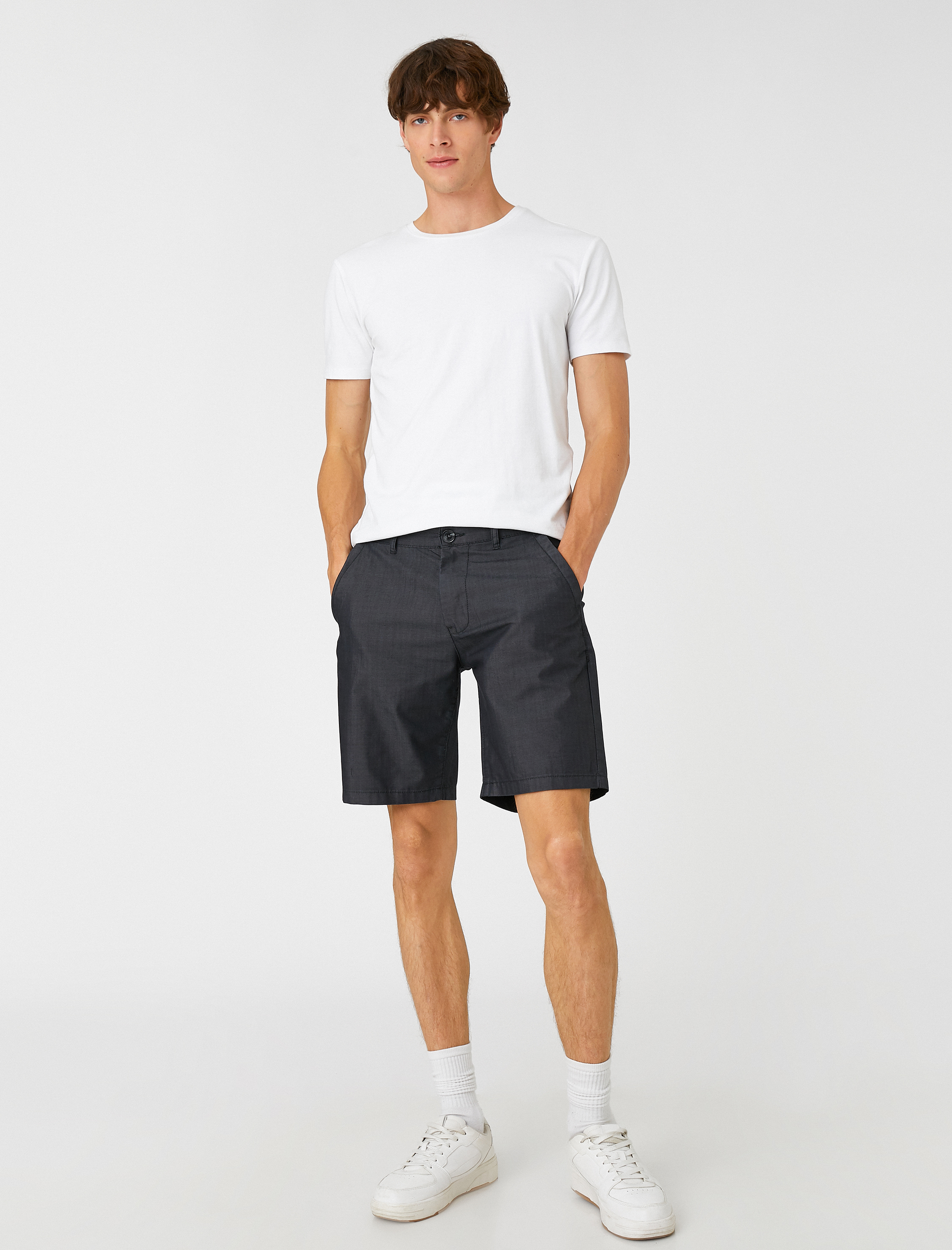   Basic Dokuma Şort Düğme Detaylı Cepli