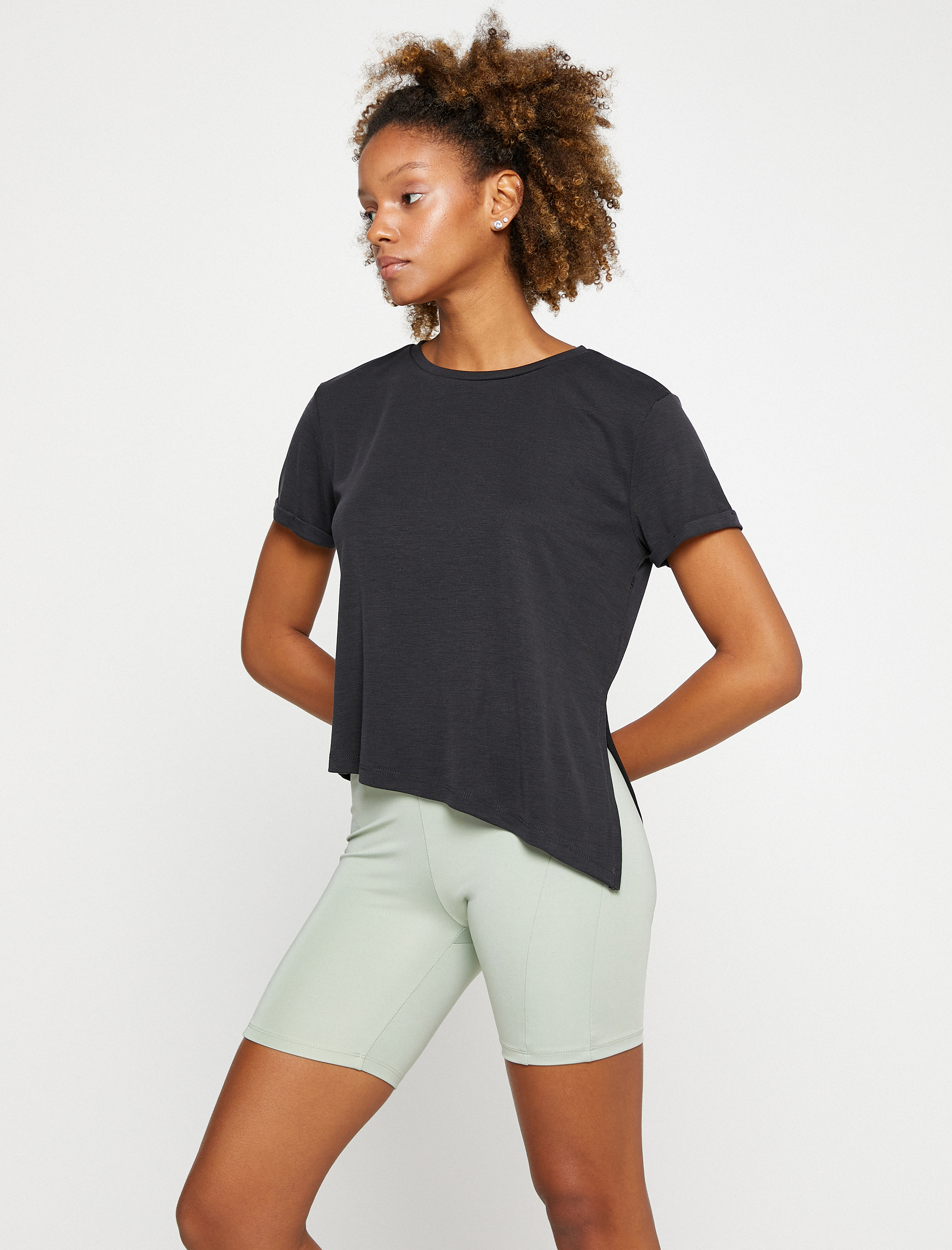   Asimetrik Spor Tişört Kısa Kollu Bisiklet Yaka Modal Karışımlı İpeksi Dokulu