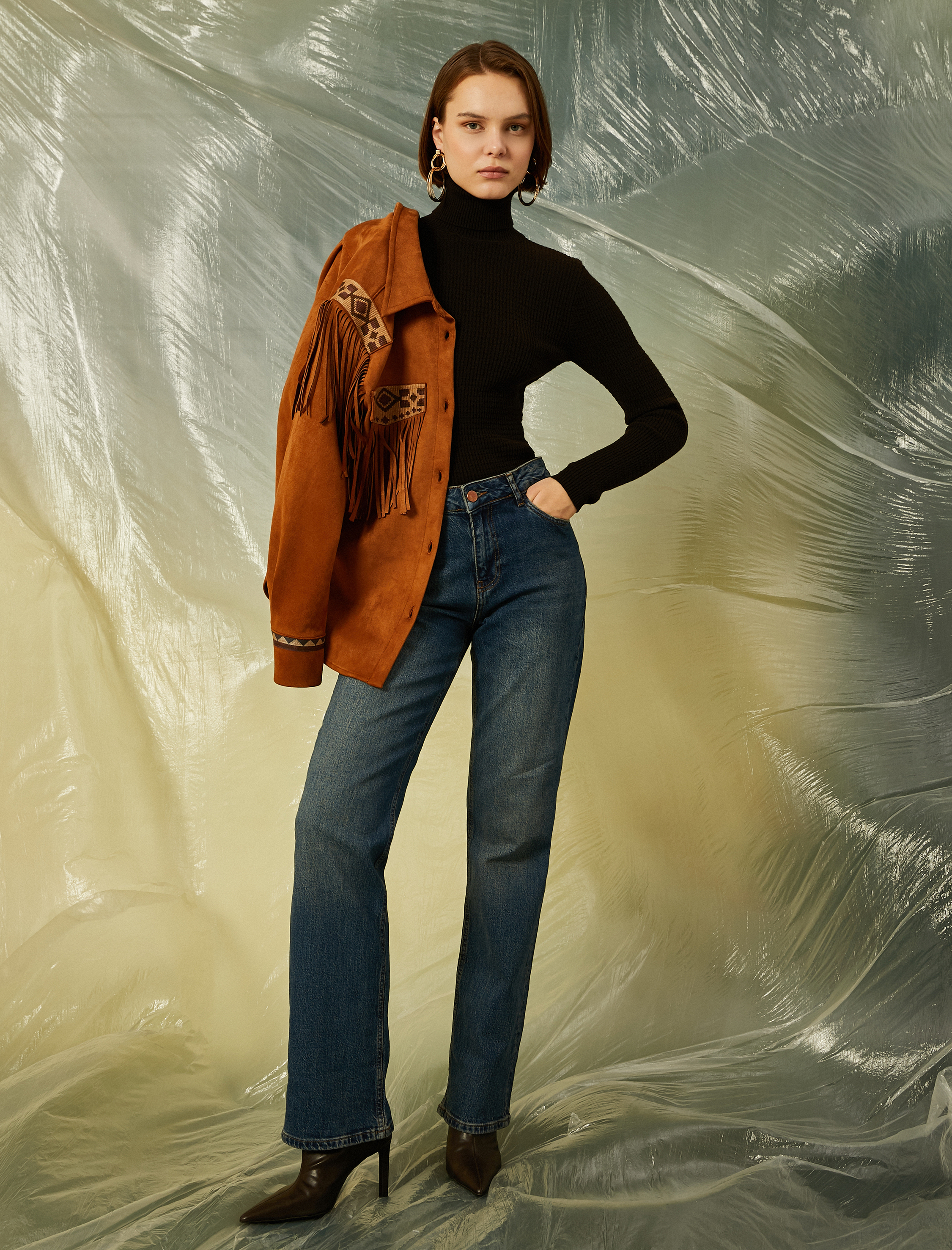   Slim Fit Ribanalı Boğazlı Triko Kazak