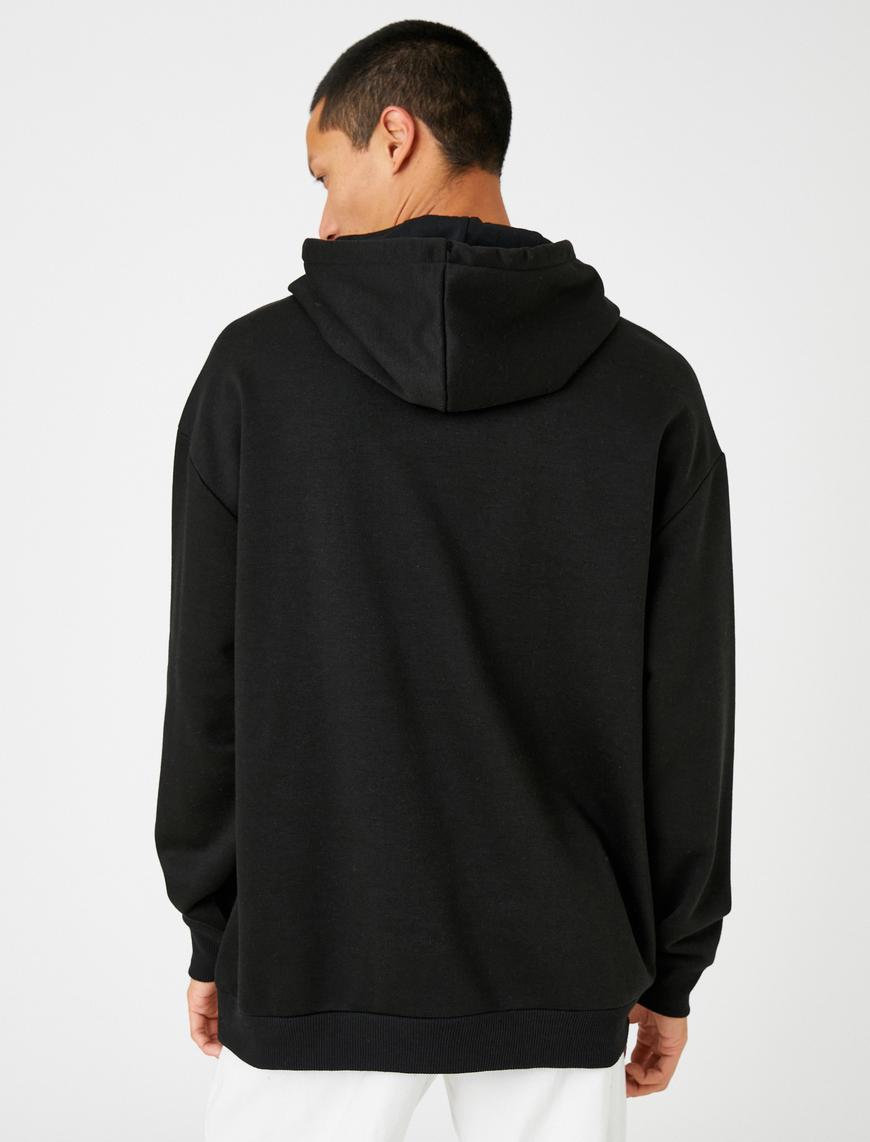   Kapşonlu Oversize Sweatshirt Şardonlu Kuru Kafa Baskılı