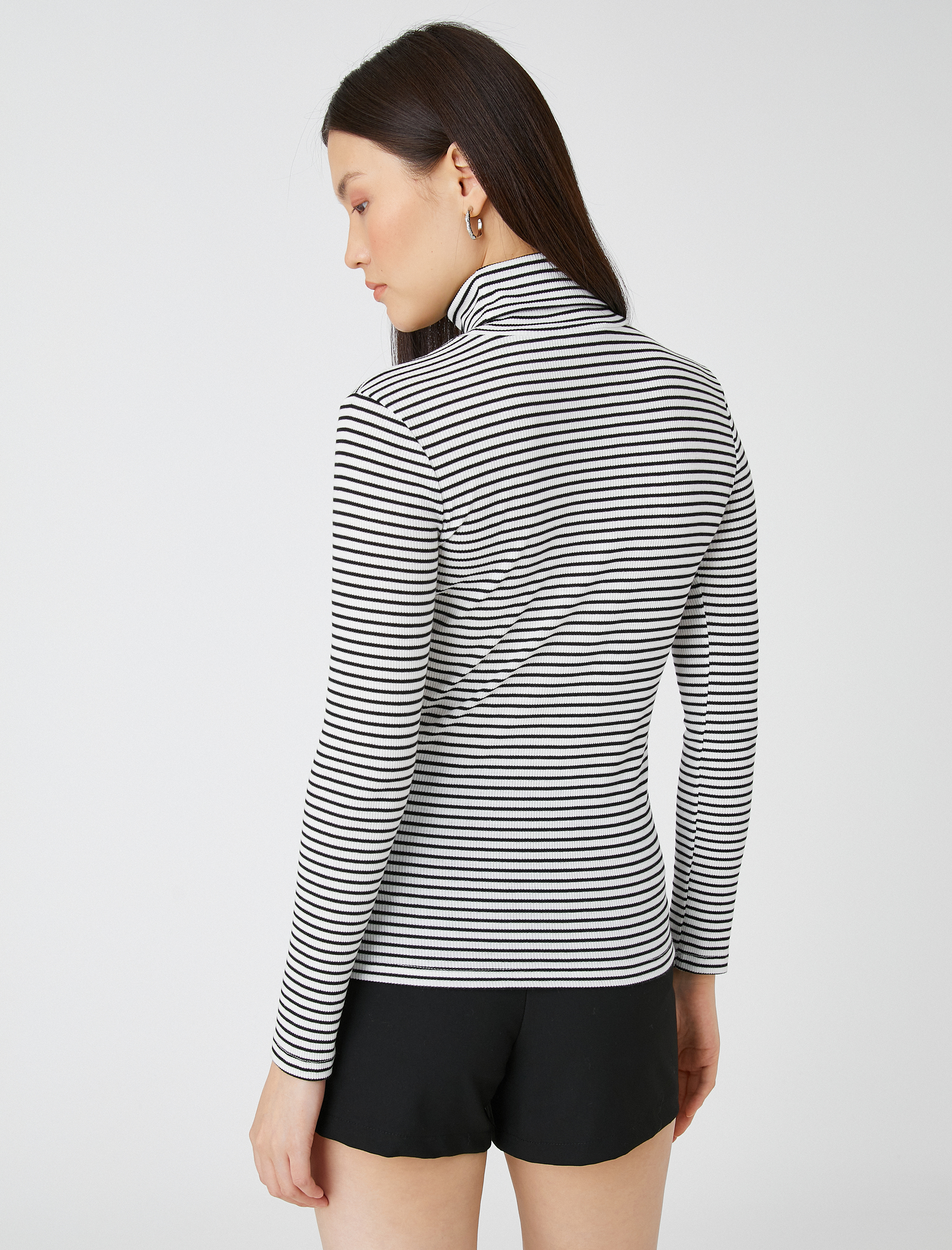   Boğazlı Tişört Uzun Kollu