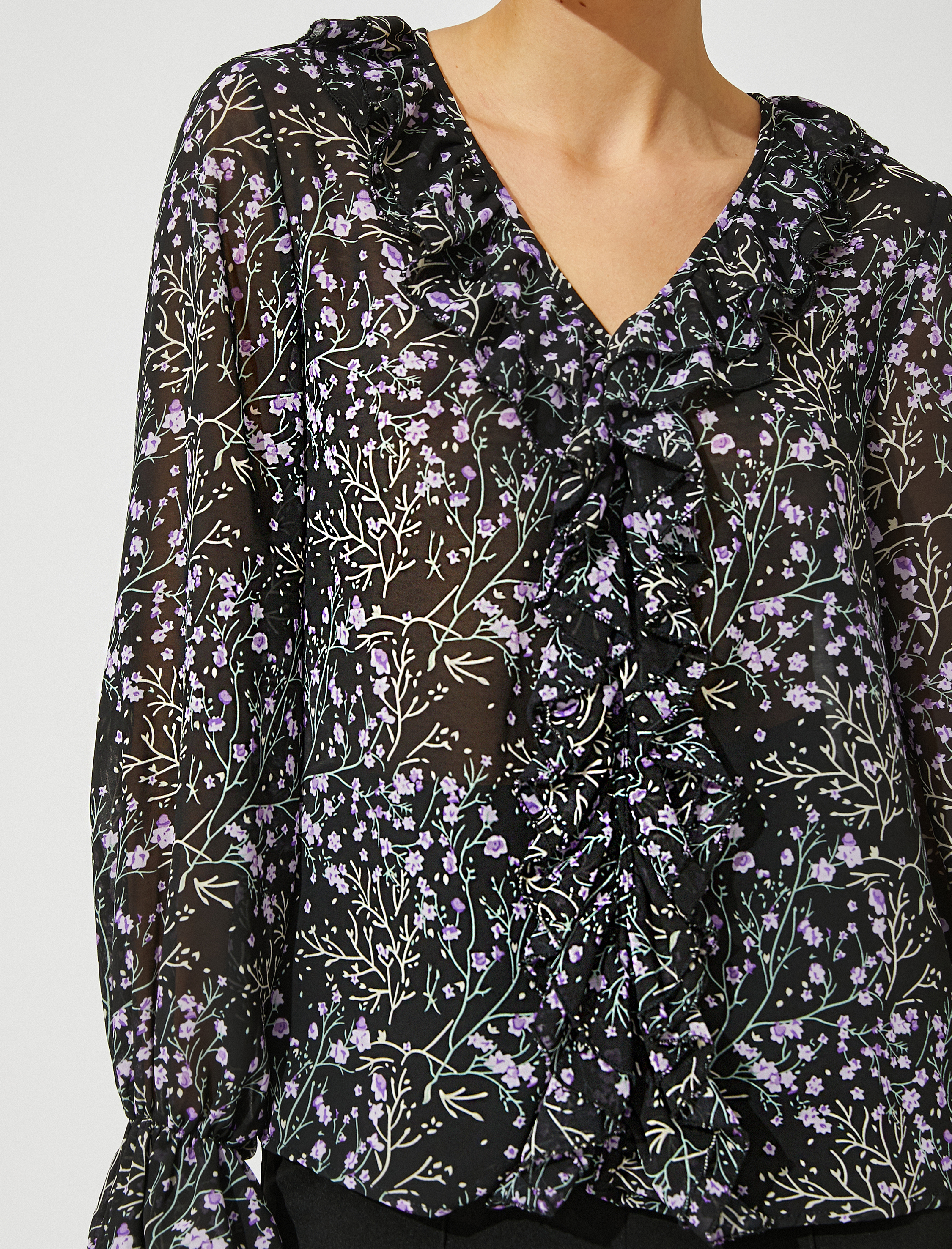   Çiçekli Şifon Bluz Volanlı