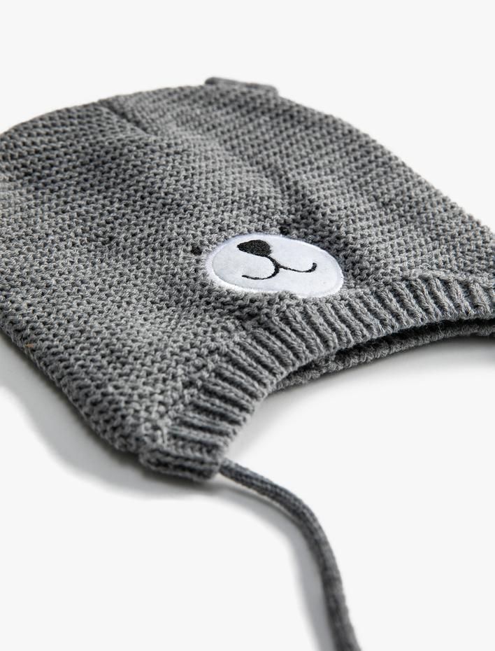 Erkek Bebek Kulak Aplike Detaylı Örgü Bere Ayı İşlemeli