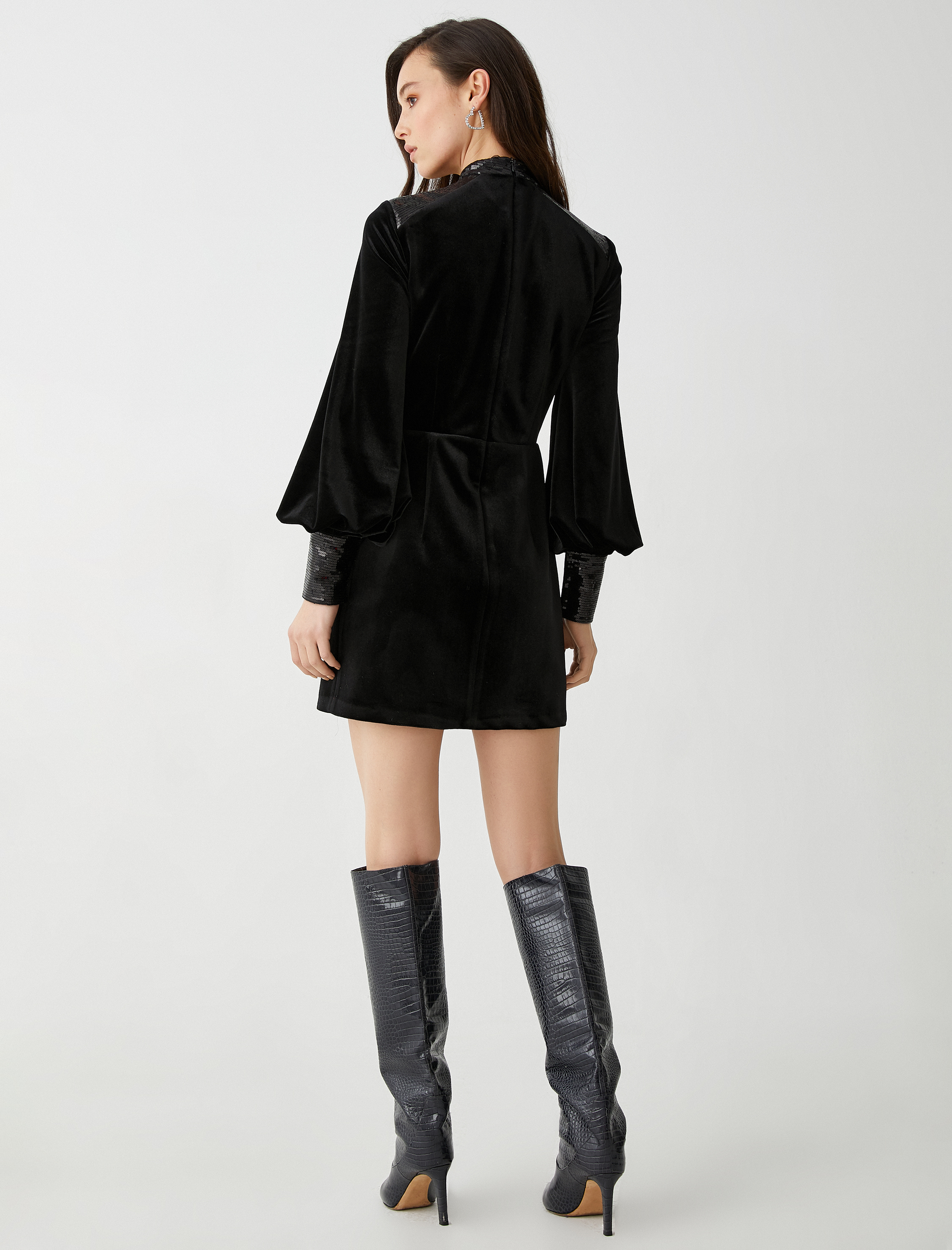   Rachel Araz X Koton - Pencere Detaylı Papyonlu Payetli Kadife Mini Abiye Elbise